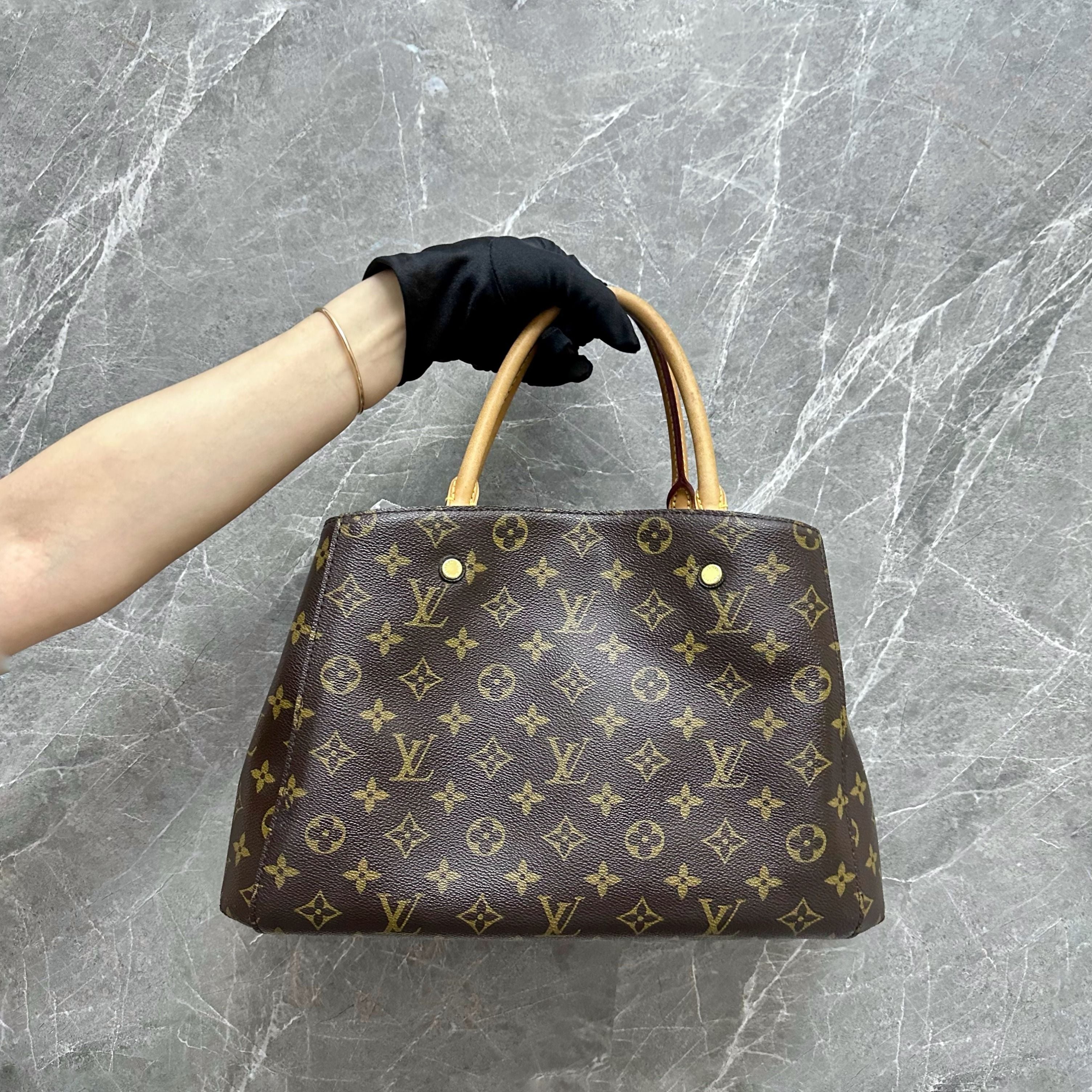 LV Montaigne MM Monogram - Luxury Evermore