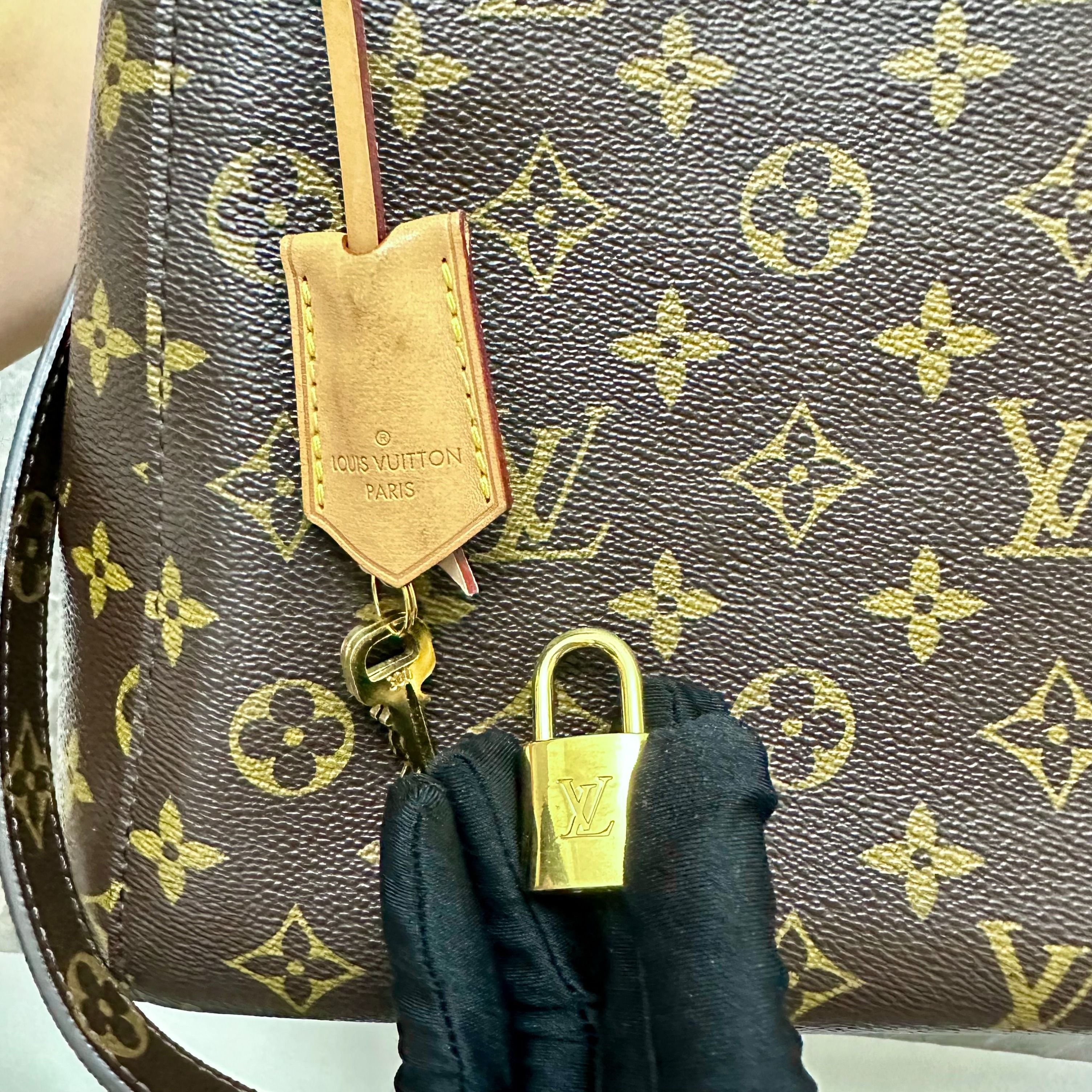 LV Montaigne MM Monogram - Luxury Evermore