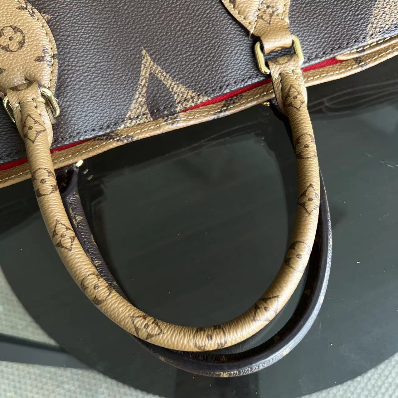 LV OnTheGo MM Canvas Monogram Louis Vuitton - Luxury Evermore