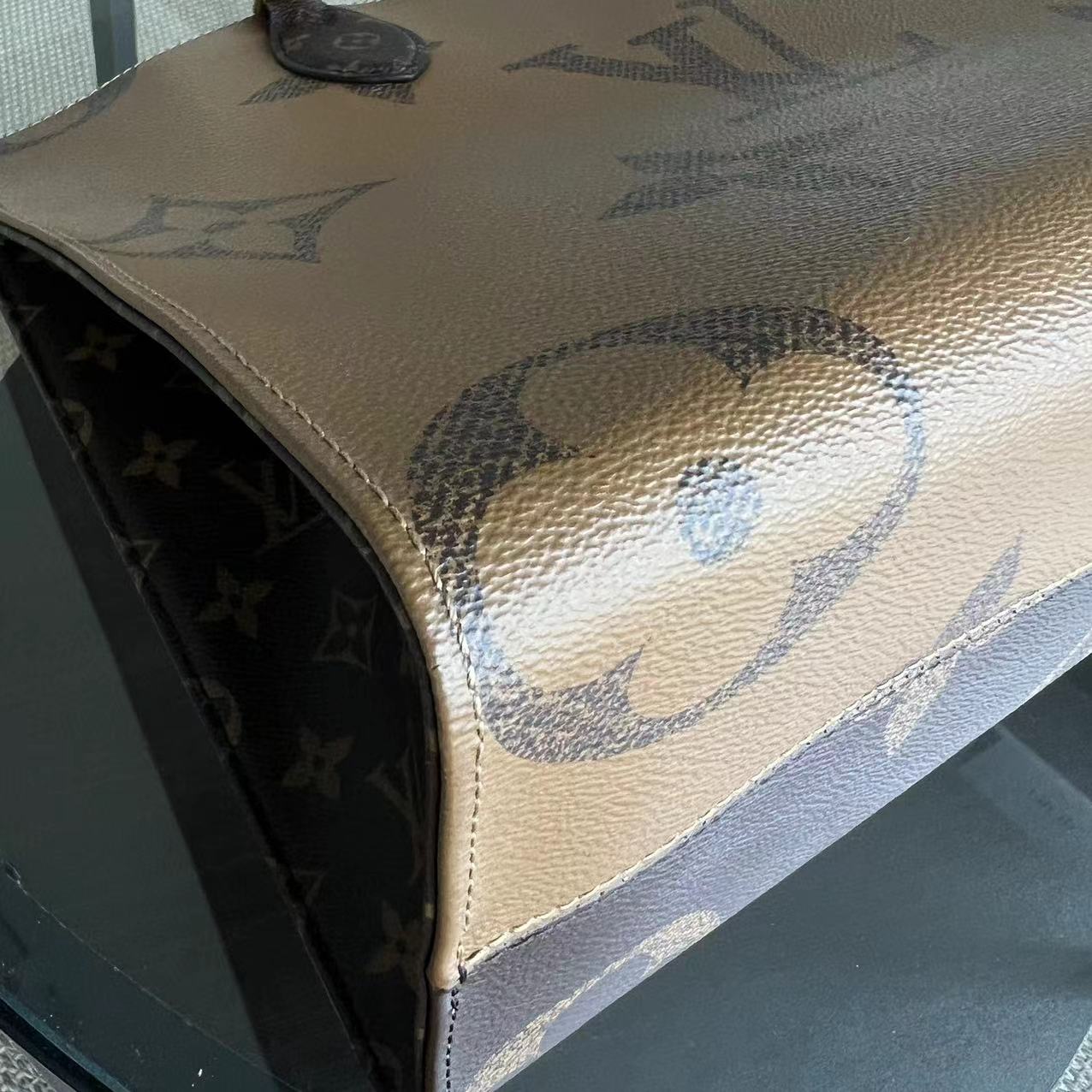 LV OnTheGo MM Canvas Monogram Louis Vuitton - Luxury Evermore