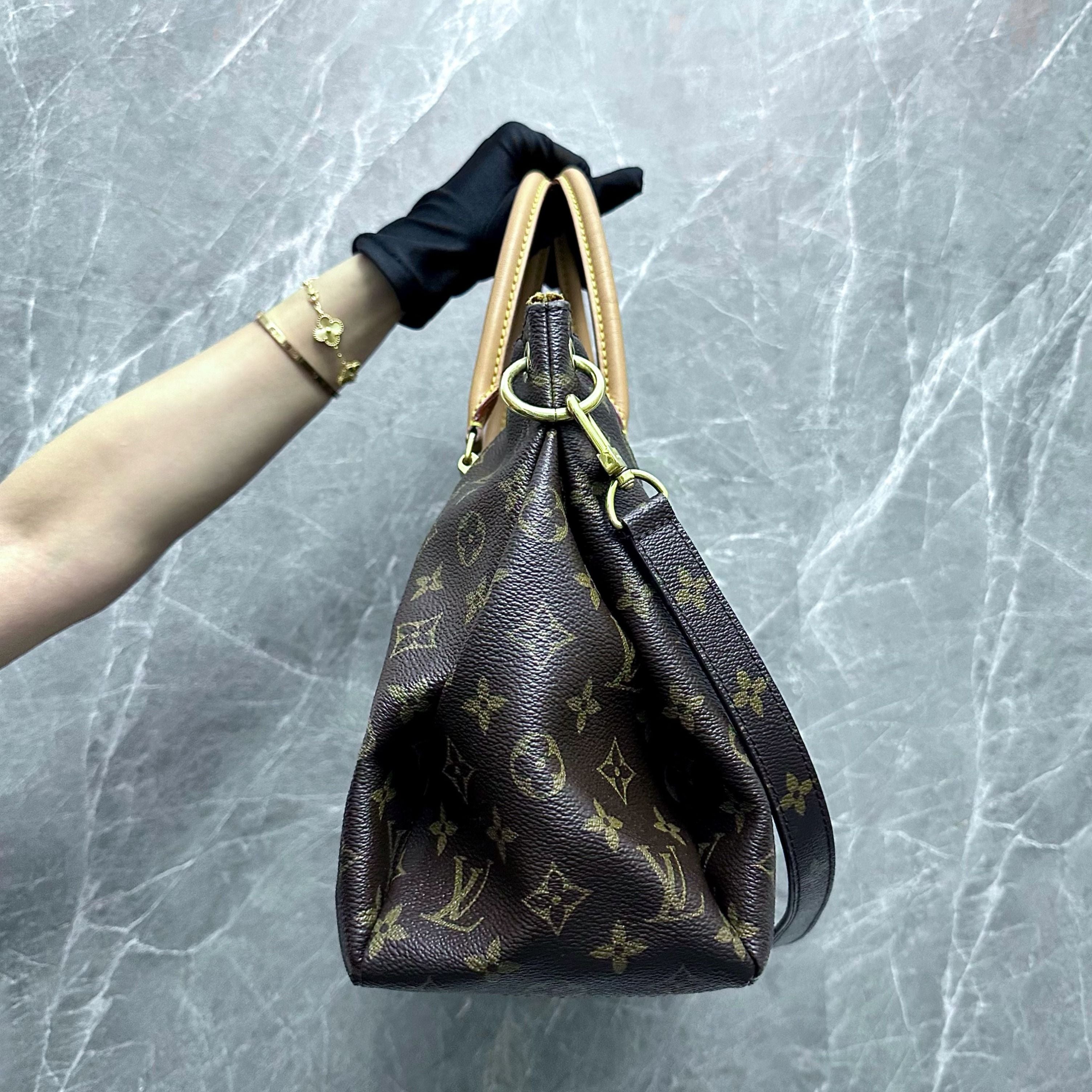 LV Pallas MM Monogram Louis Vuitton Shoulder Bag - Luxury Evermore