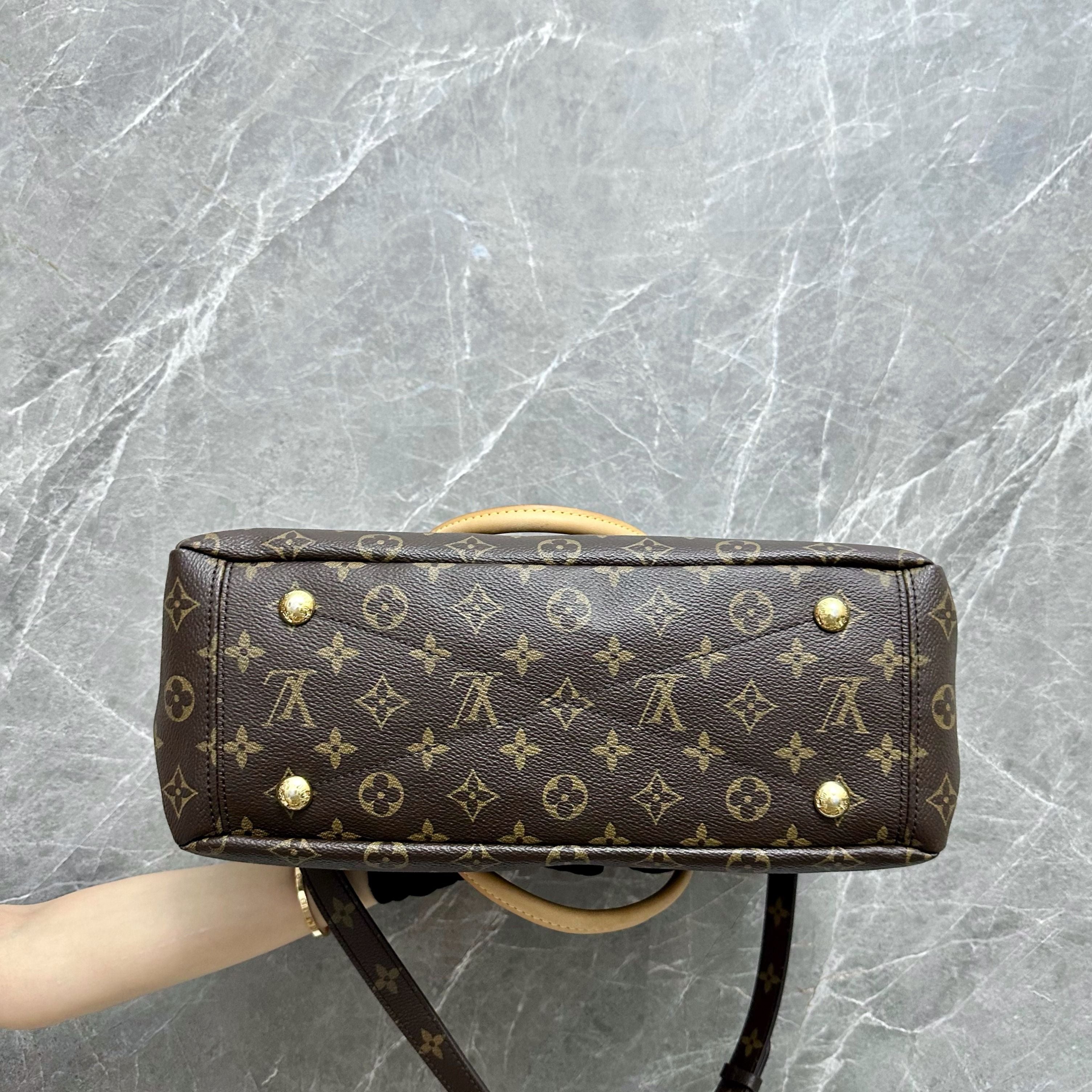 LV Pallas MM Monogram Pink Louis Vuitton - Luxury Evermore