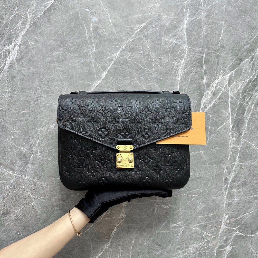 LV Pochette Metis Black Calfskin GHW - Luxury Evermore