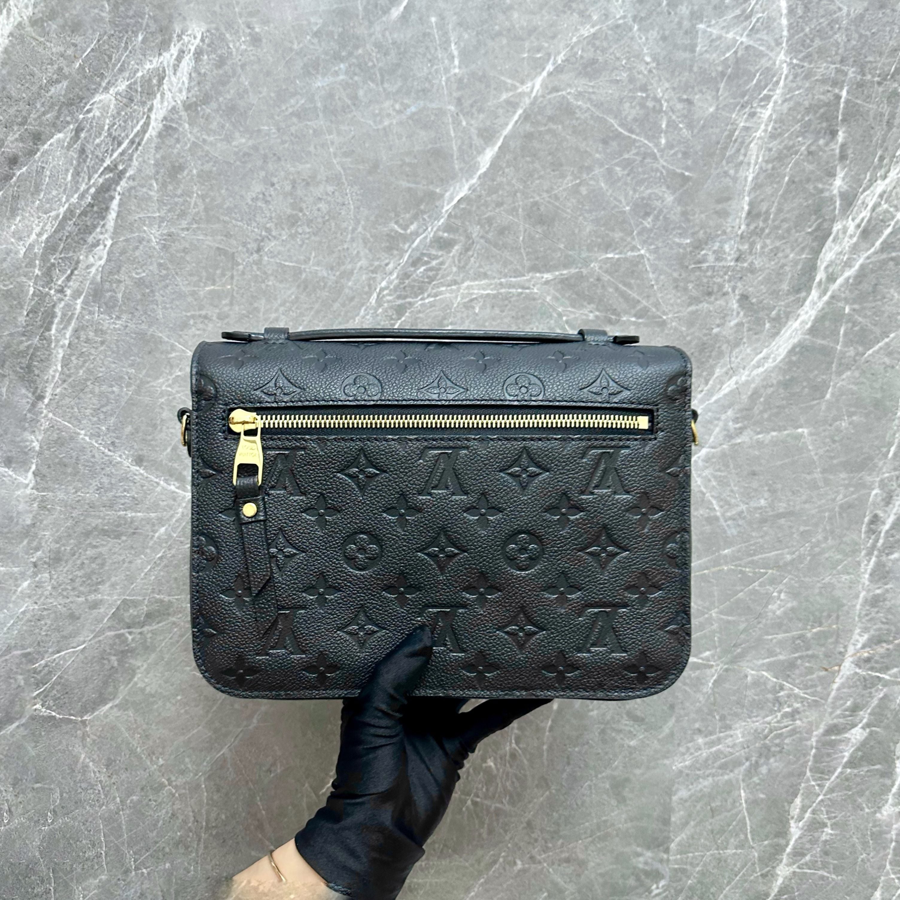 LV Pochette Metis Black Calfskin GHW - Luxury Evermore