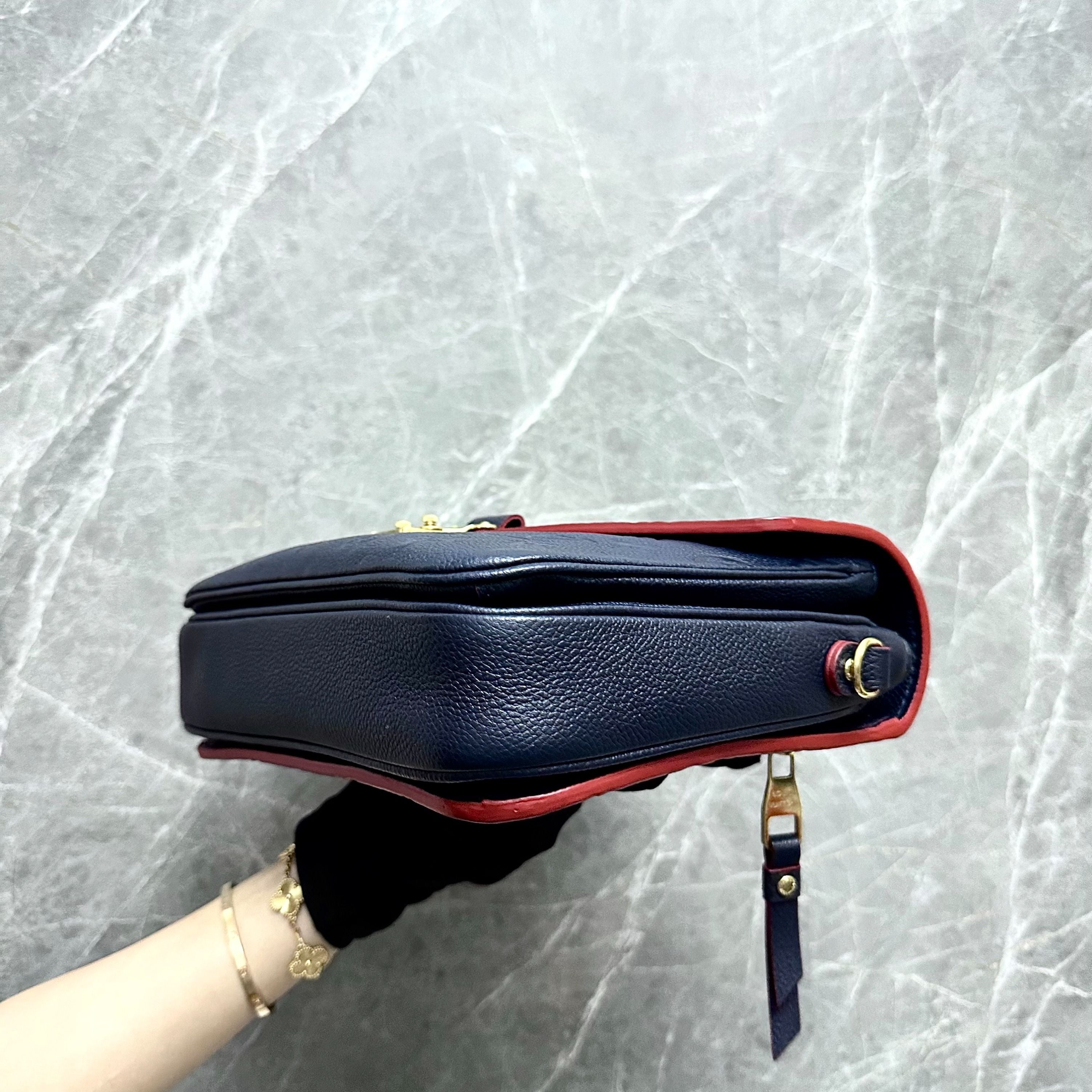 LV Pochette Metis Marine Rogue Calfskin Louis Vuitton - Luxury Evermore