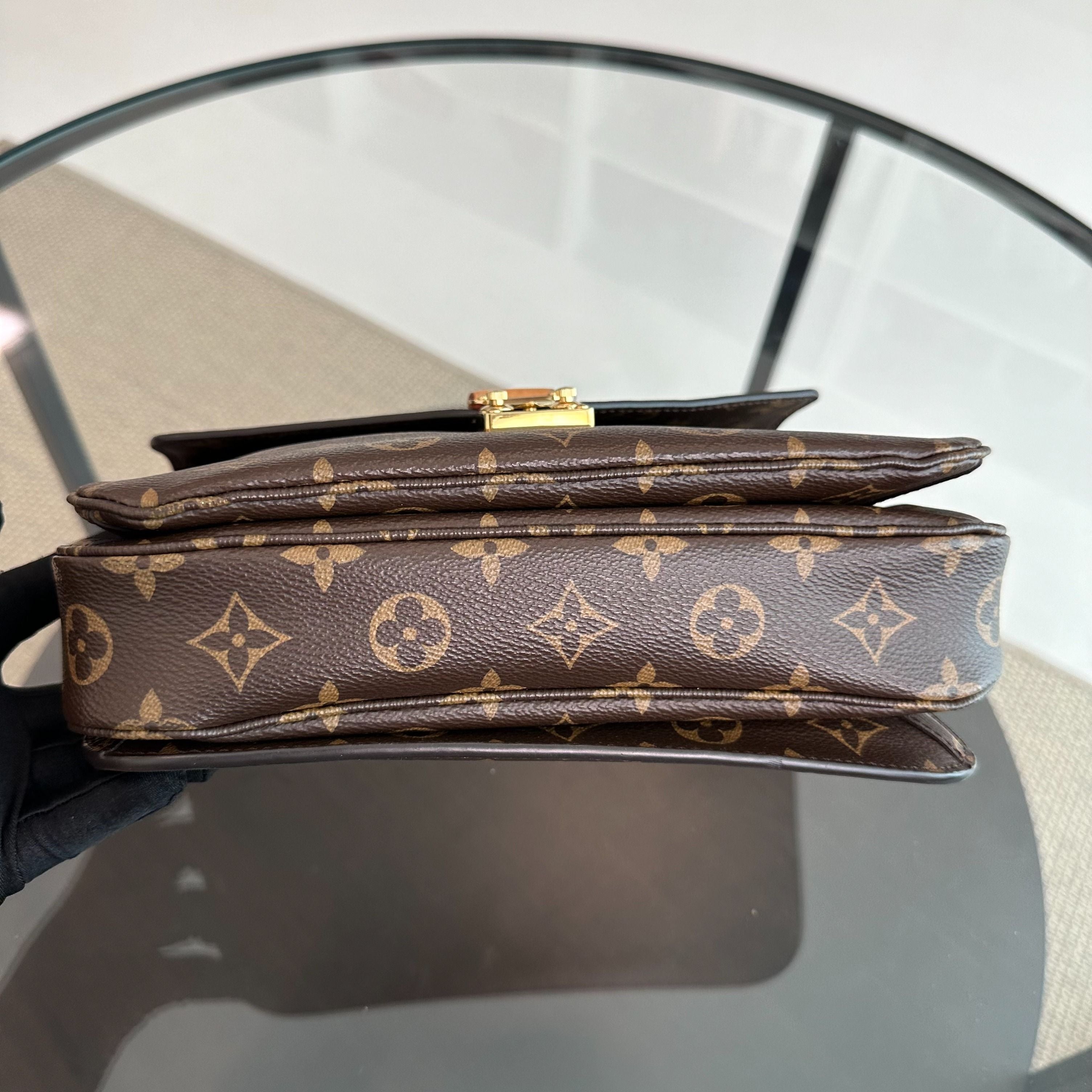 LV Pochette Metis Monogram Cross Body Louis Vuitton - Luxury Evermore