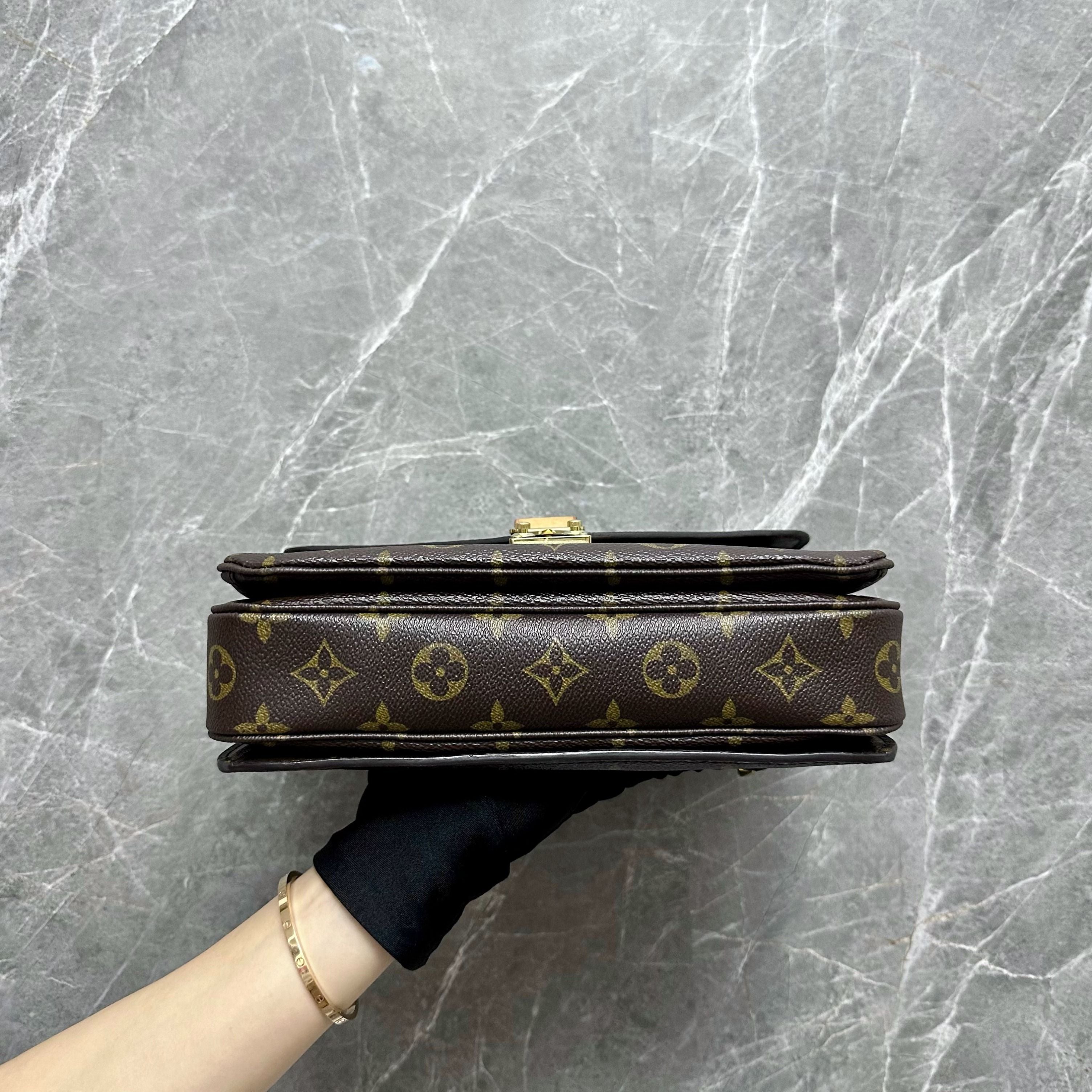 LV Pochette Metis Monogram Louis Vuitton - Luxury Evermore