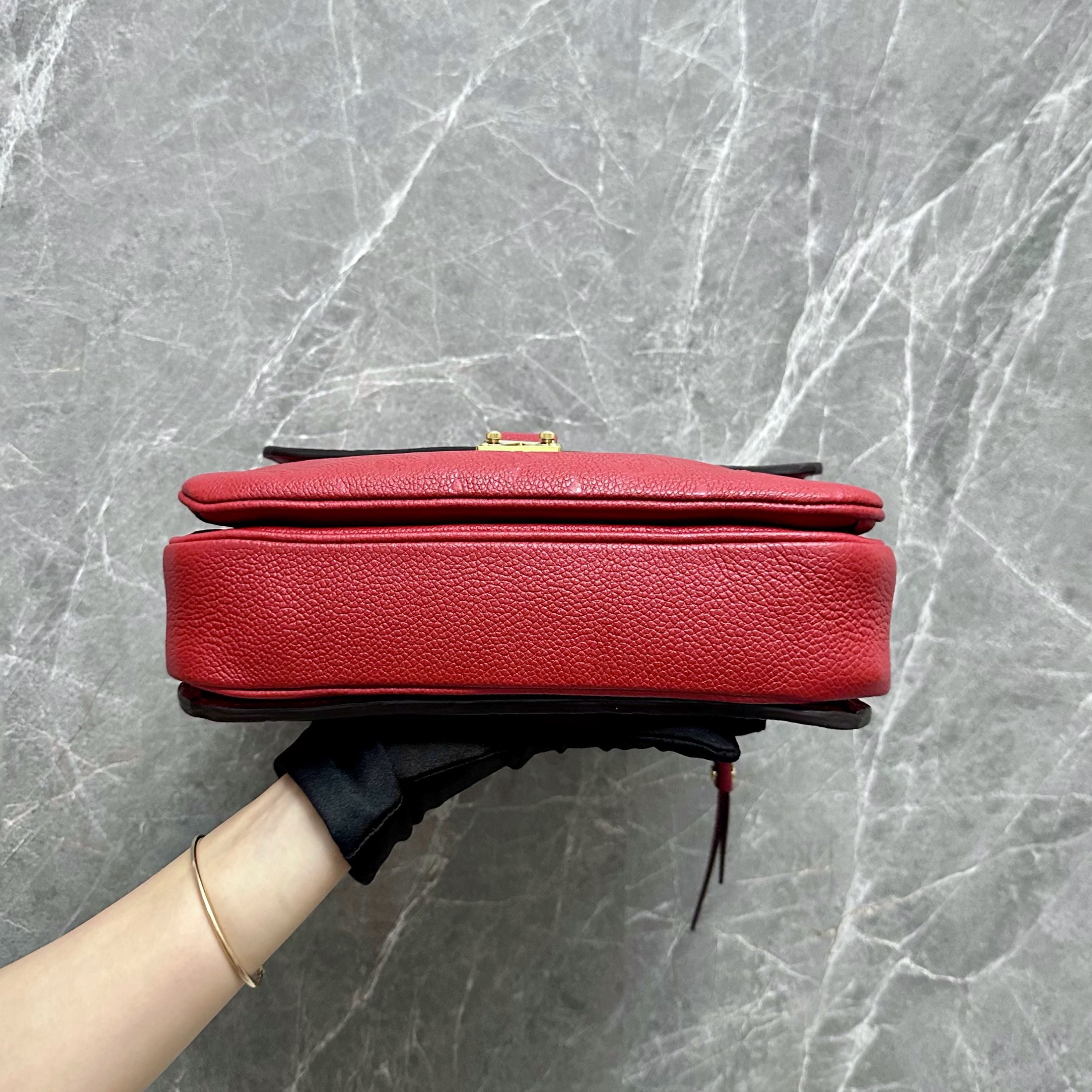 LV Pochette Metis Red Scarlet Calfskin - Luxury Evermore