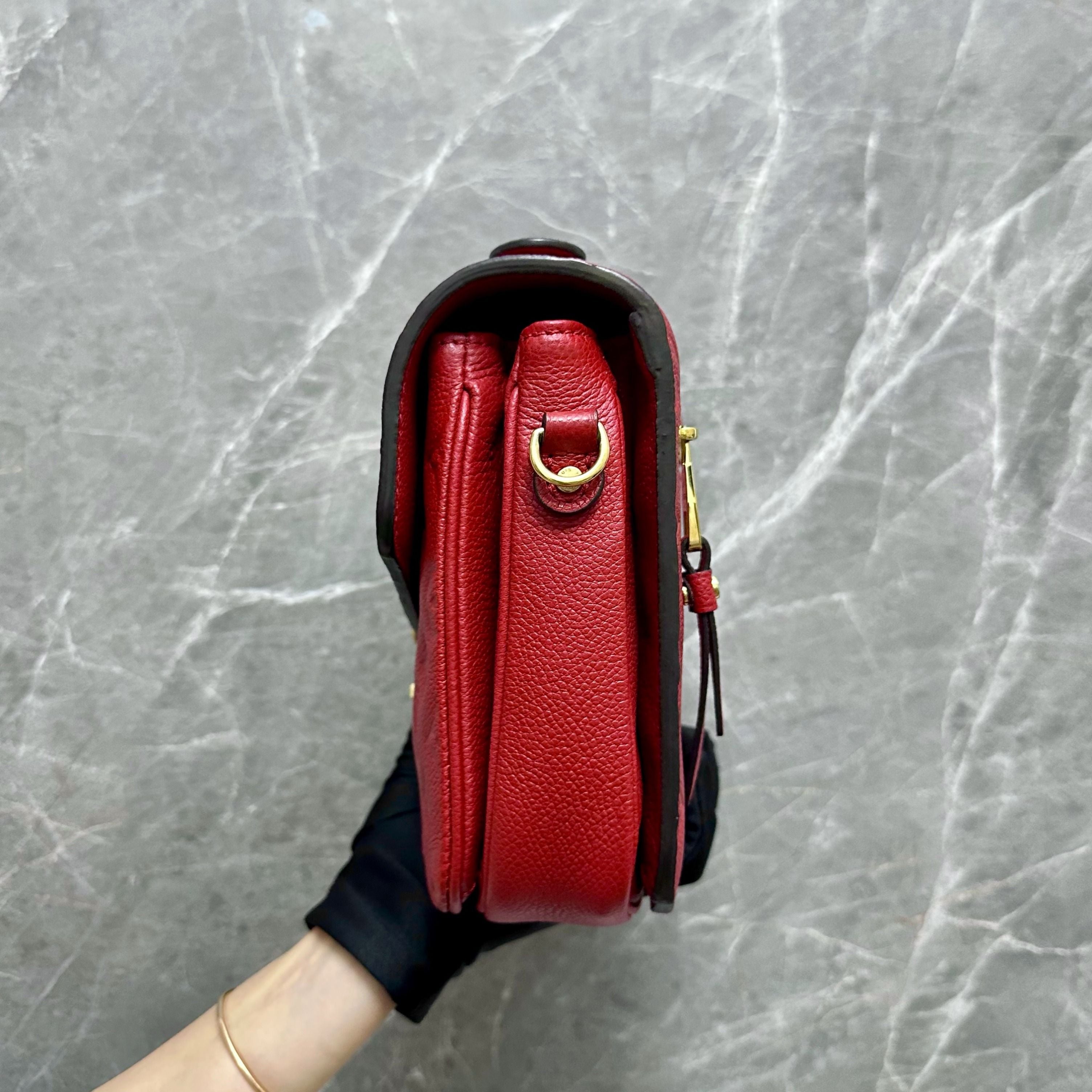 LV Pochette Metis Red Scarlet Calfskin - Luxury Evermore