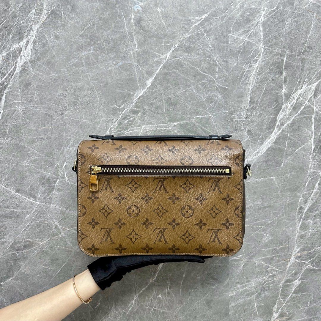 LV Pochette Metis Reverse Monogram - Luxury Evermore