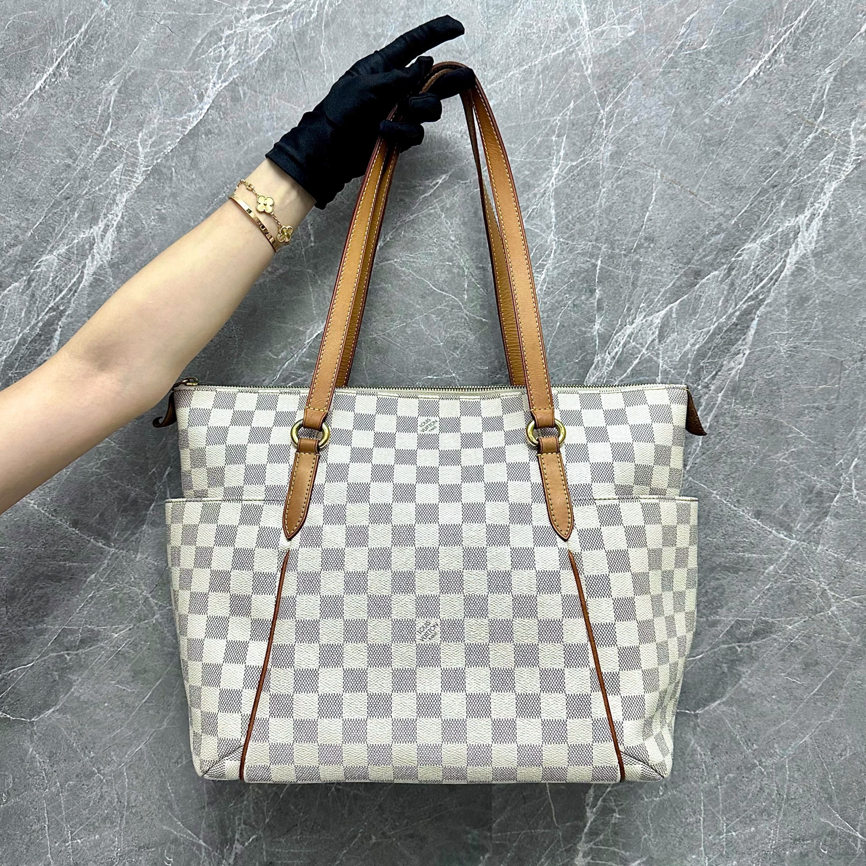 LV Totally MM Damier Azuer Tote Bag in Canvas - Luxury Evermore