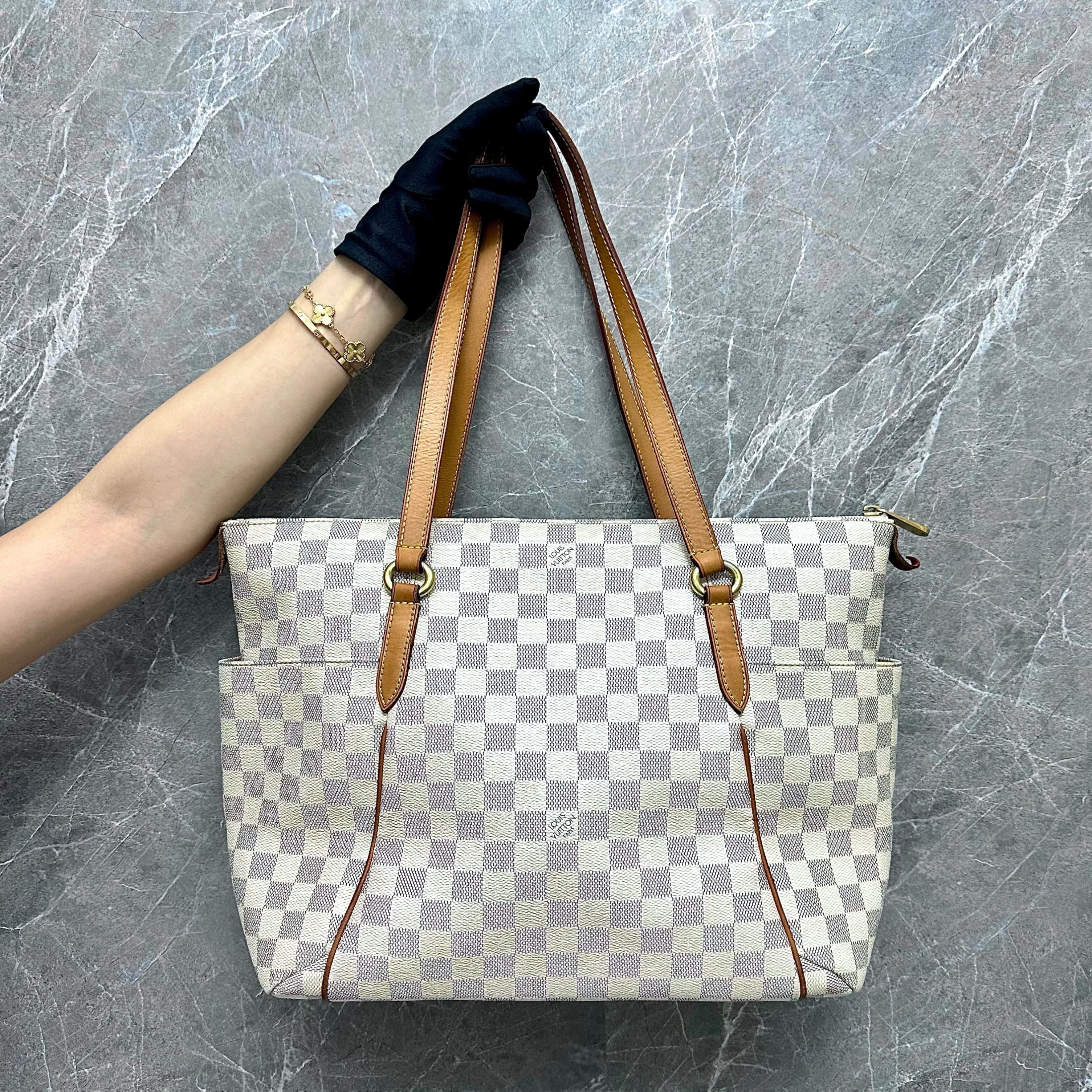 LV Totally MM Damier Azuer Tote Bag in Canvas - Luxury Evermore