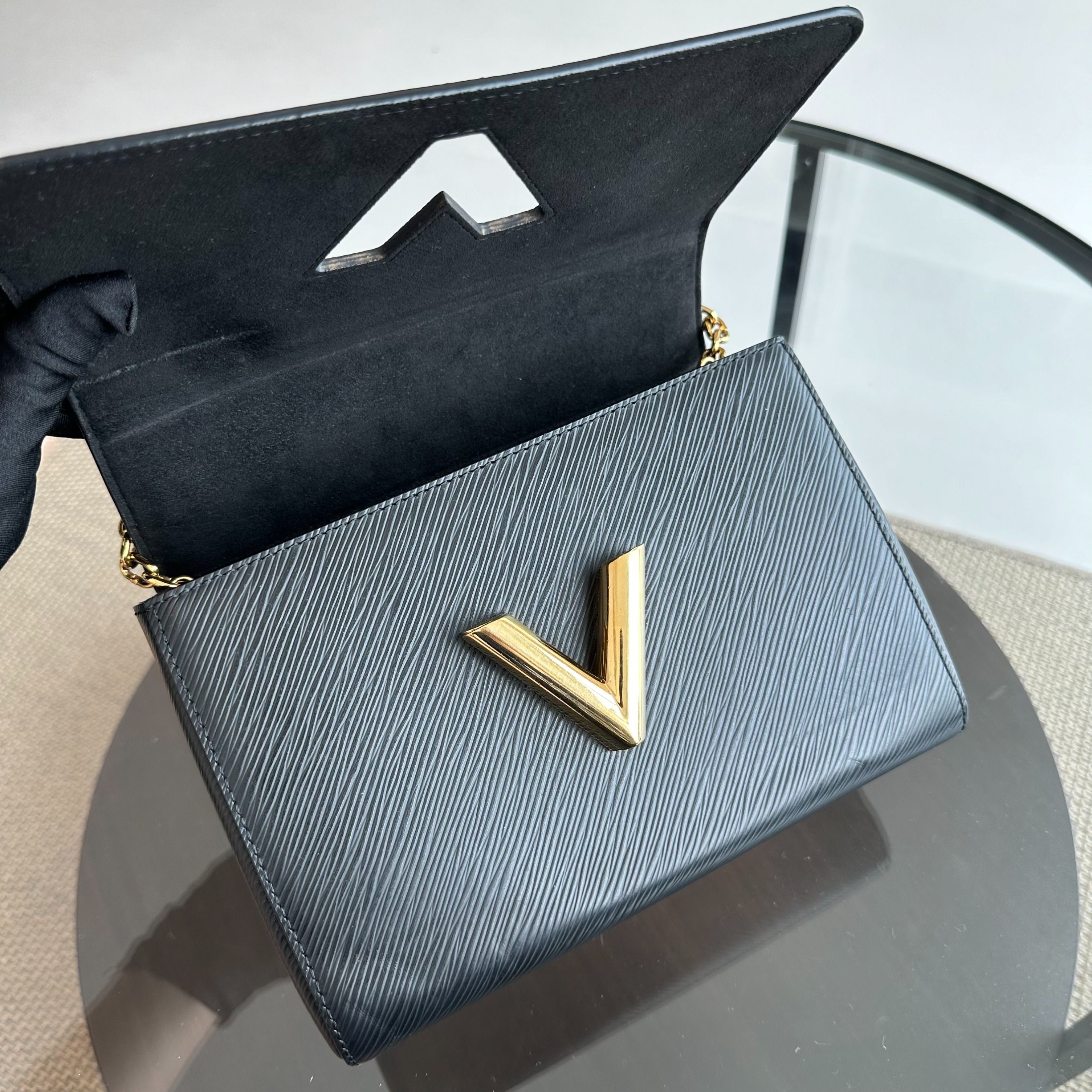 LV Twist MM EPI Leather Black GHW Louis Vuitton - Luxury Evermore