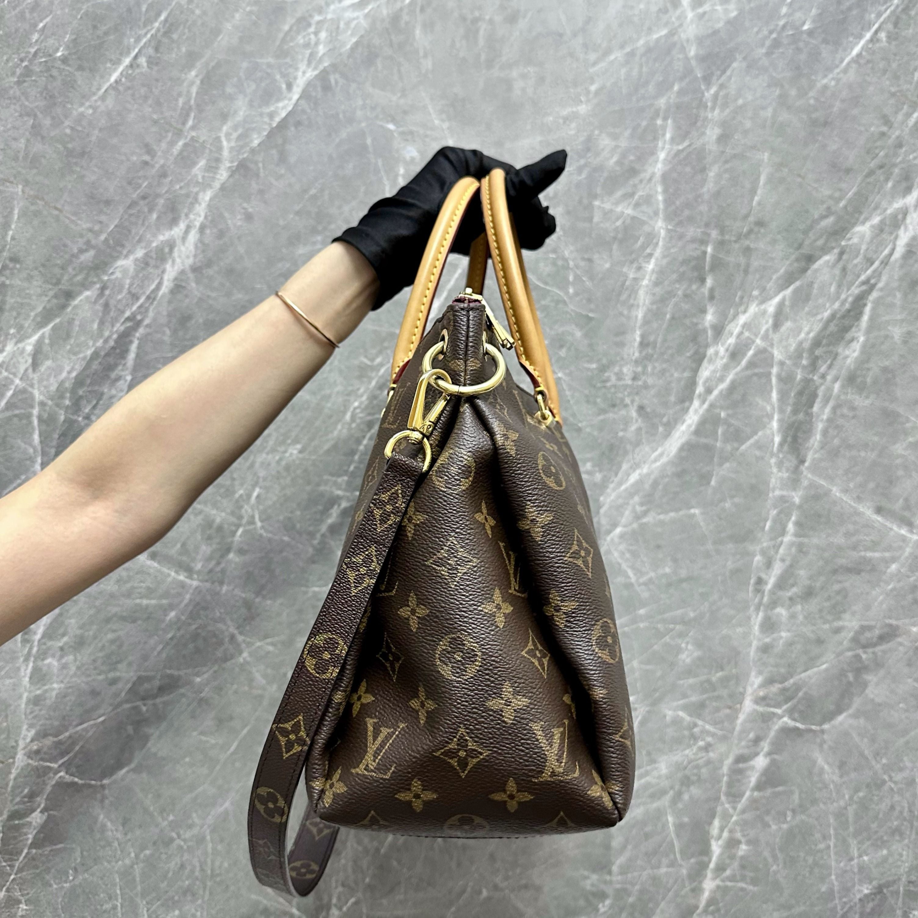 LV Pallas MM Monogram