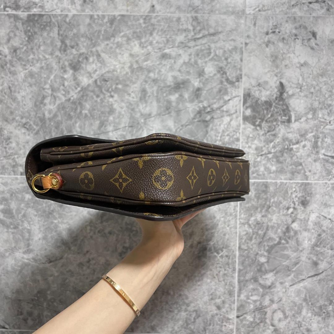 LV Pochette Metis Monogram