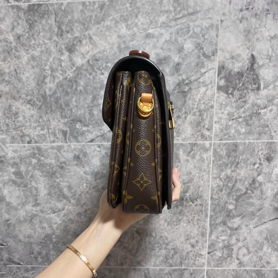 LV Pochette Metis Monogram