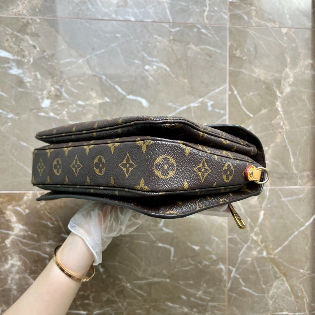 LV Pochette Metis Monogram