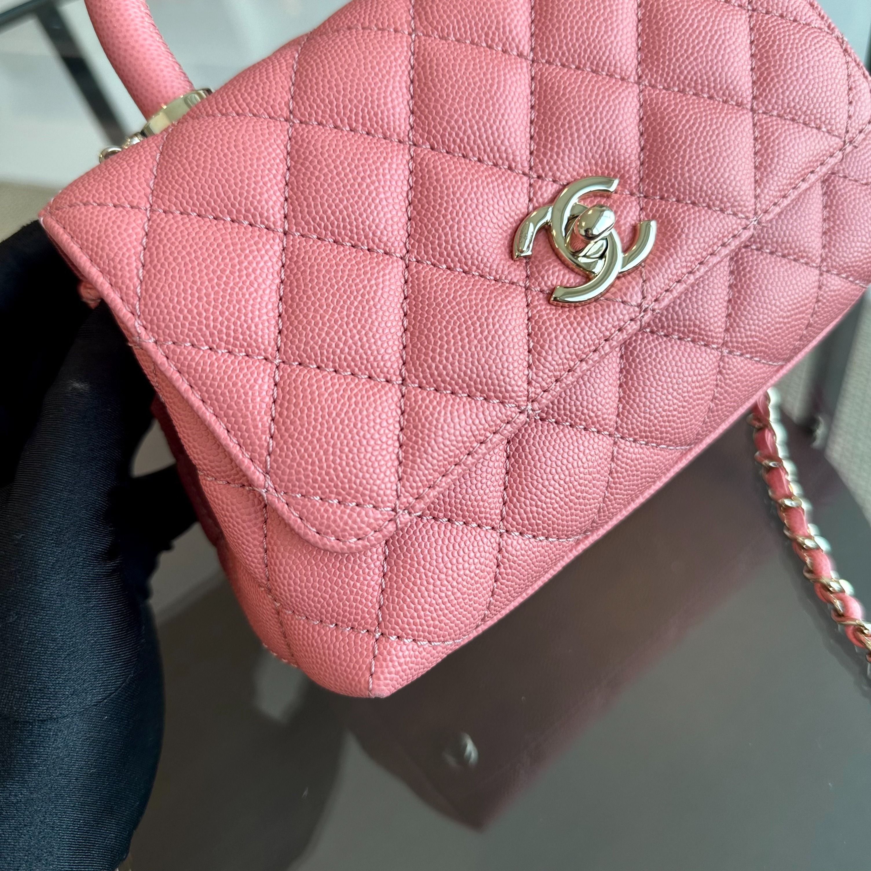 *Microchip, Full Set, Receipt* Chanel Mini Caviar Coco Handle Quilted Light Pink GHW - Luxury Evermore