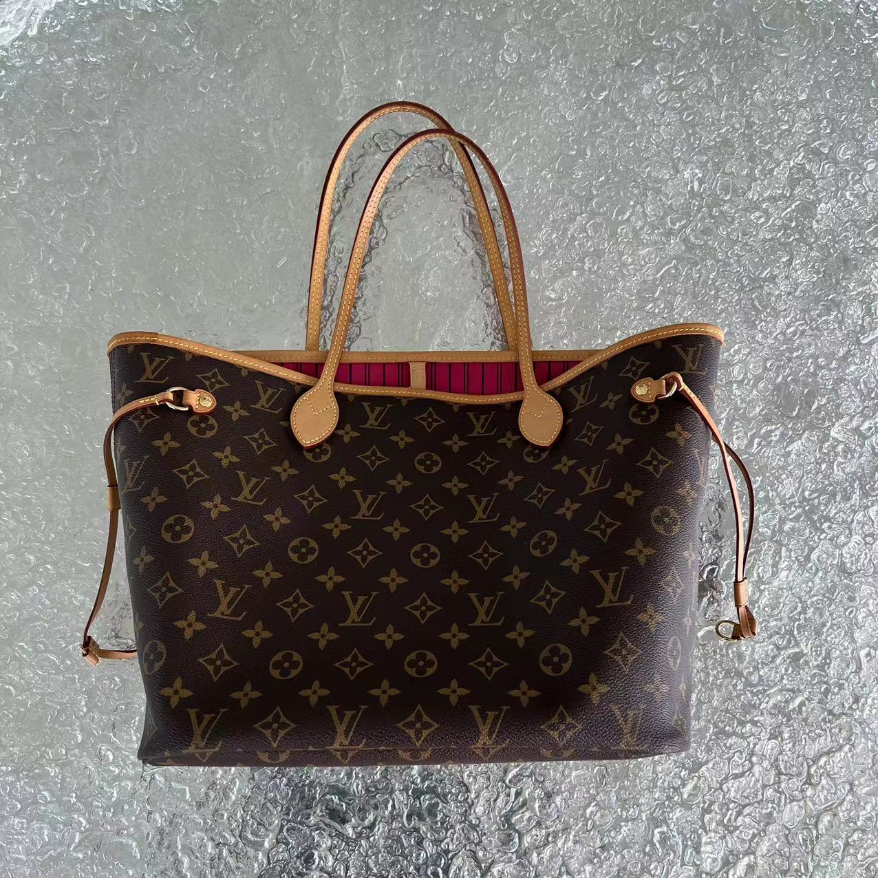 *Microchipped* Louis Vuitton LV Neverfull MM Monogram Canvas Leather - Luxury Evermore