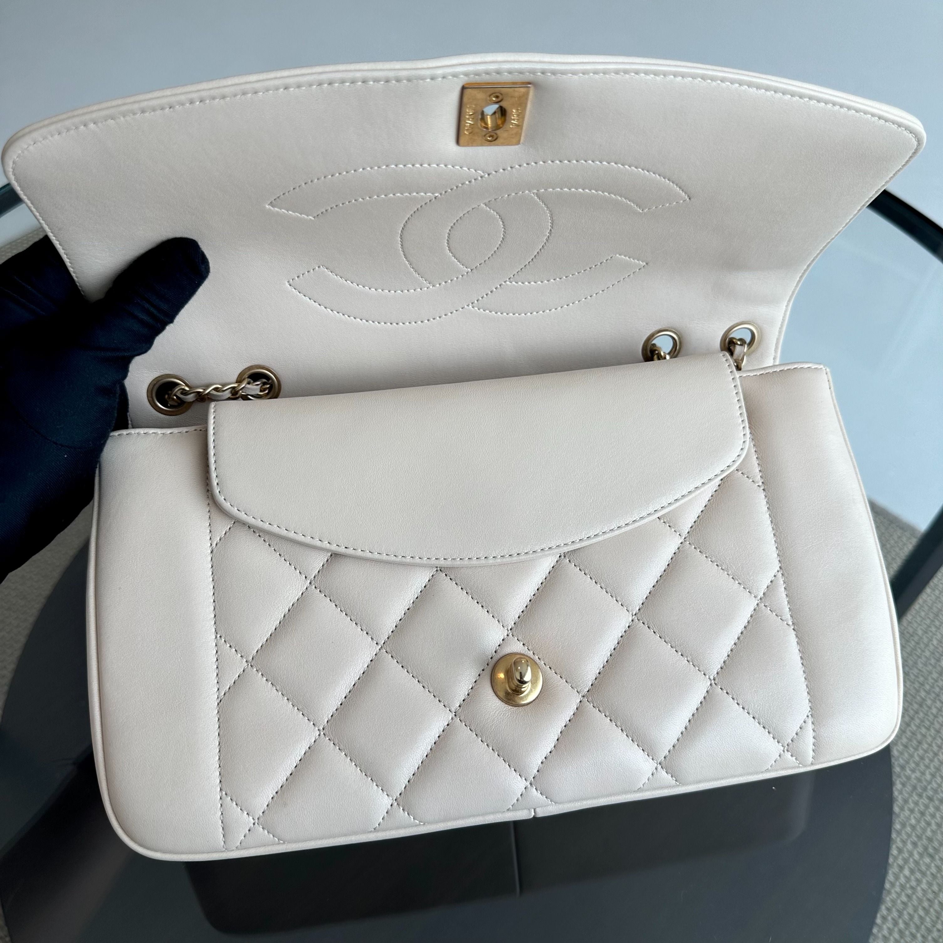 *Modern Reissue 2015* Chanel Diana Jumbo 28CM Quilted Lambskin Beige GHW No 20 - Luxury Evermore