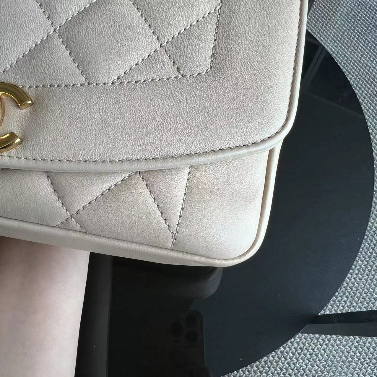 *Modern Reissue 2015* Chanel Diana Small 22CM Quilted Lambskin Beige Golden Hardware Series 20 - Luxury Evermore