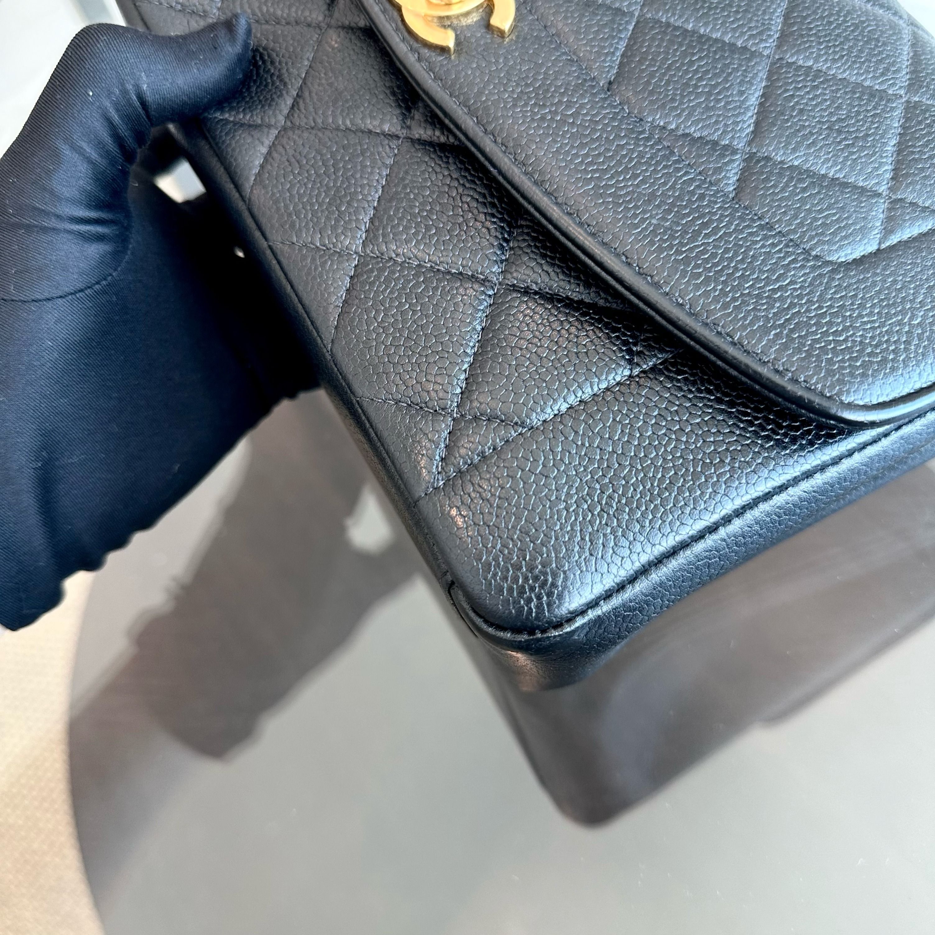 *Rare* Chanel Caviar Diana Medium Calfskin 24K Vintage GHW No 4 - Luxury Evermore