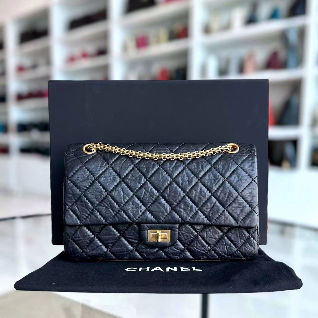 [Ready Stock] Chanel Reissue 2.55 226 Medium Quilted Calfskin Black Golden Hardware Series 13 - Luxury Evermore