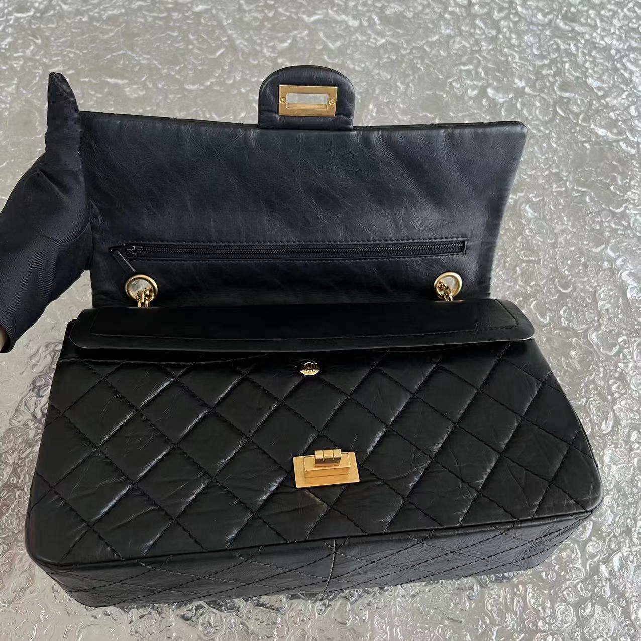 [Ready Stock] Chanel Reissue 2.55 226 Medium Quilted Calfskin Black Golden Hardware Series 13 - Luxury Evermore