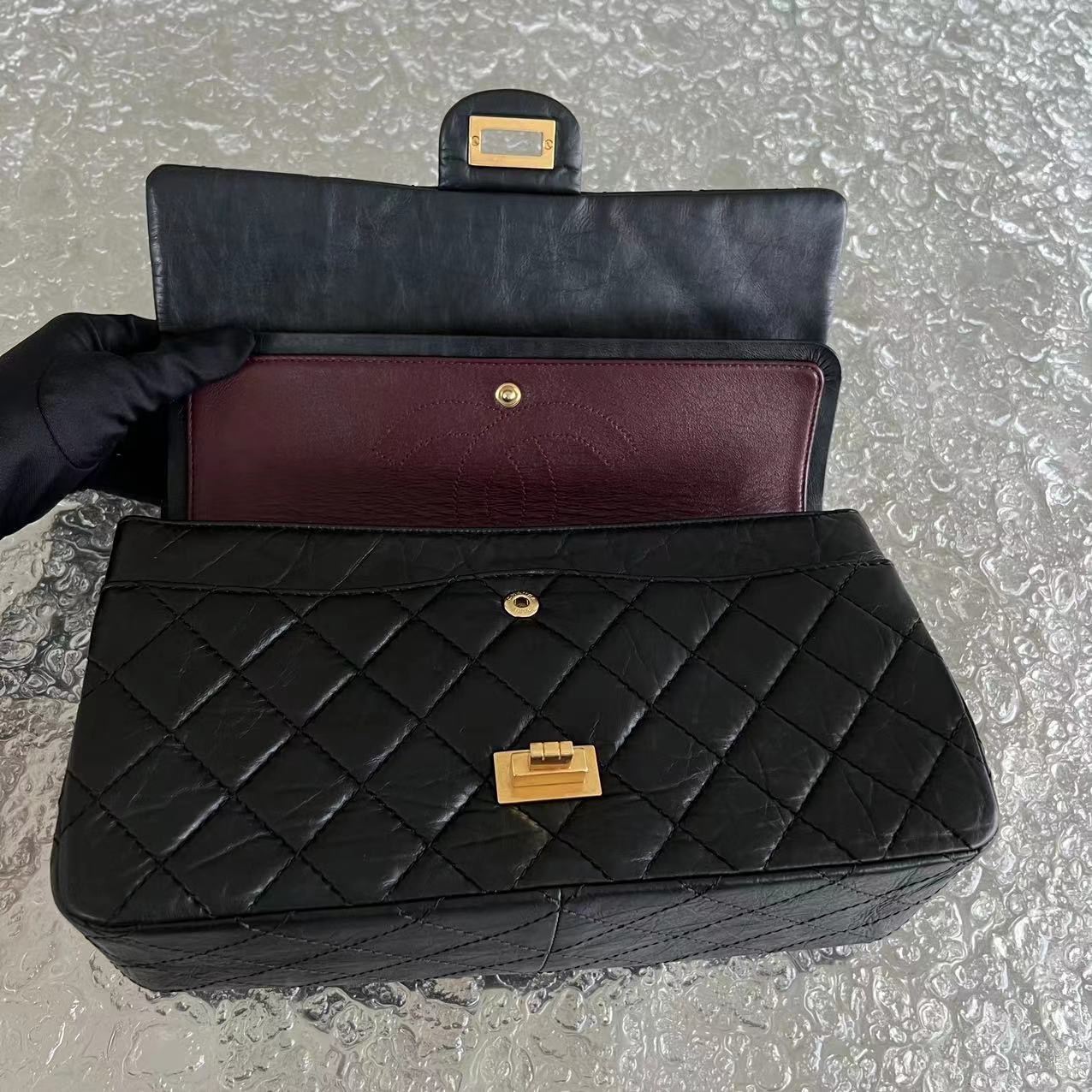 [Ready Stock] Chanel Reissue 2.55 226 Medium Quilted Calfskin Black Golden Hardware Series 13 - Luxury Evermore