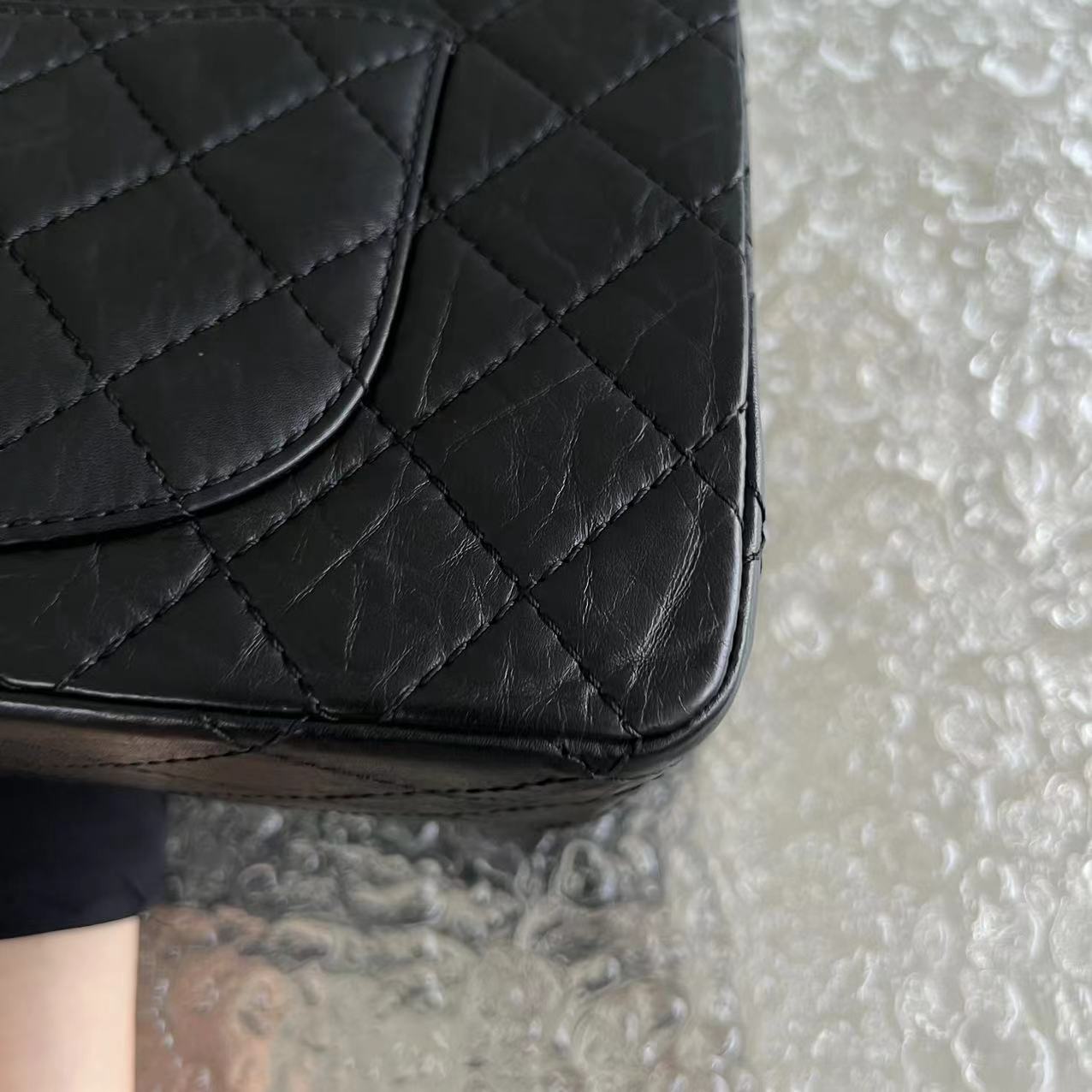 [Ready Stock] Chanel Reissue 2.55 226 Medium Quilted Calfskin Black Golden Hardware Series 13 - Luxury Evermore