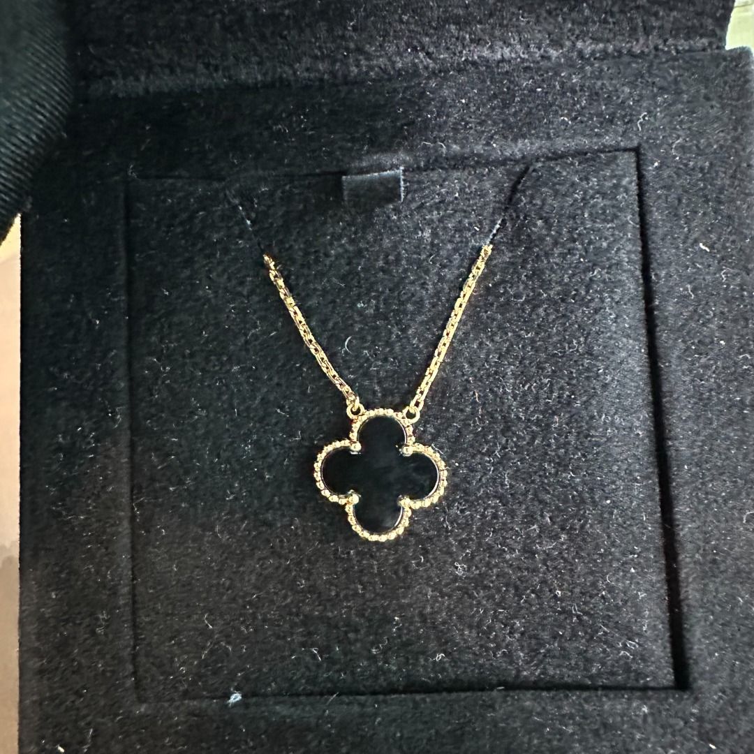 *Receipt, Cert* Van Cleef & Arpels VCA Vintage Alhambra Onyx Pendant Necklace 18K Yellow Gold - Luxury Evermore