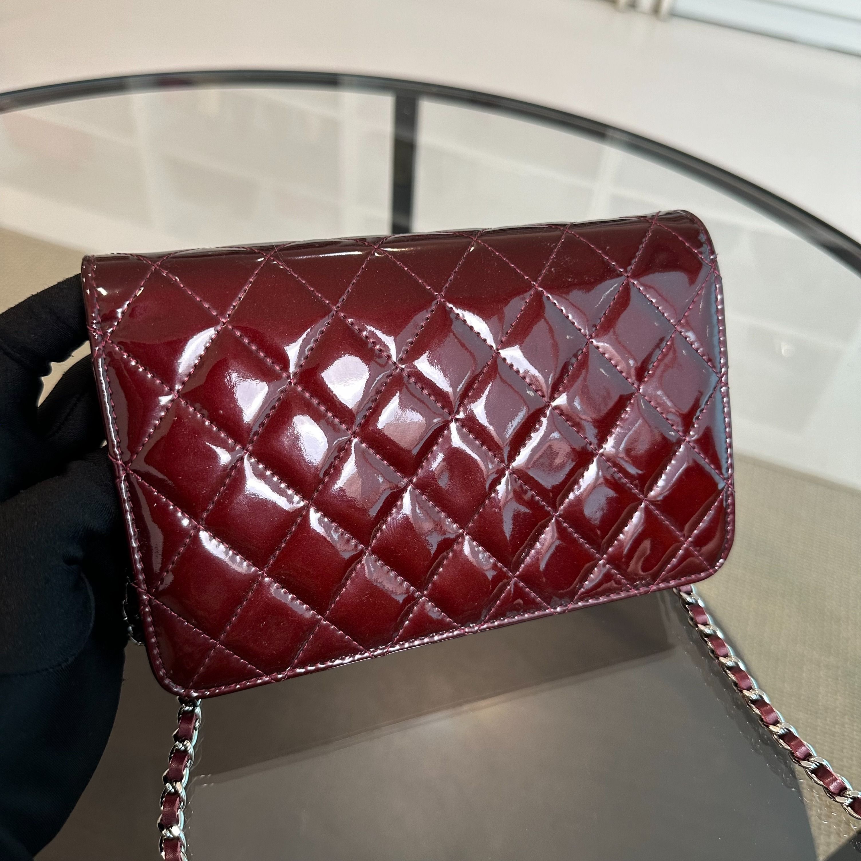 *Receipt* Chanel WOC Wallet On Chain Plum Patent Leather SHW No 18 - Luxury Evermore