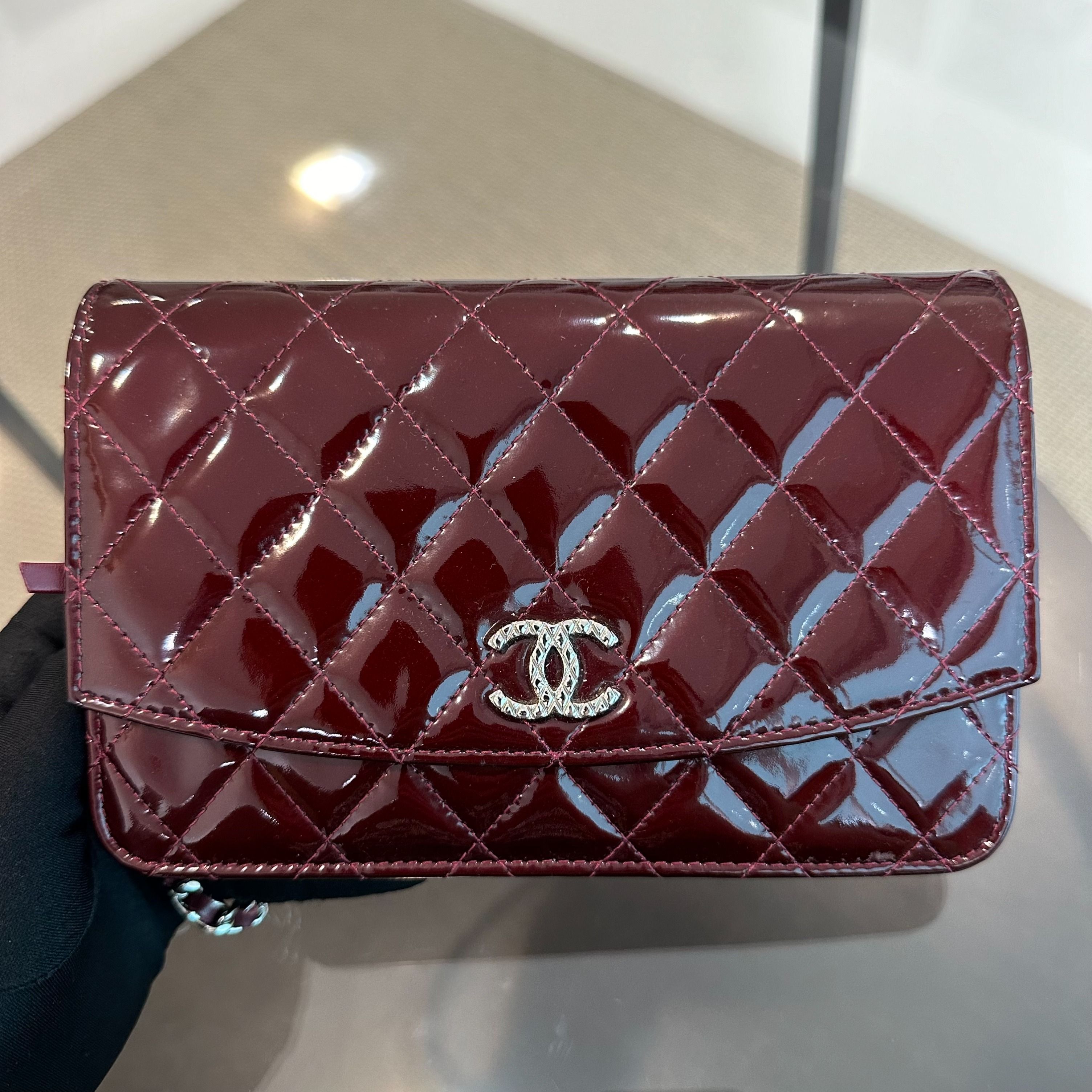 *Receipt* Chanel WOC Wallet On Chain Plum Patent Leather SHW No 18 - Luxury Evermore