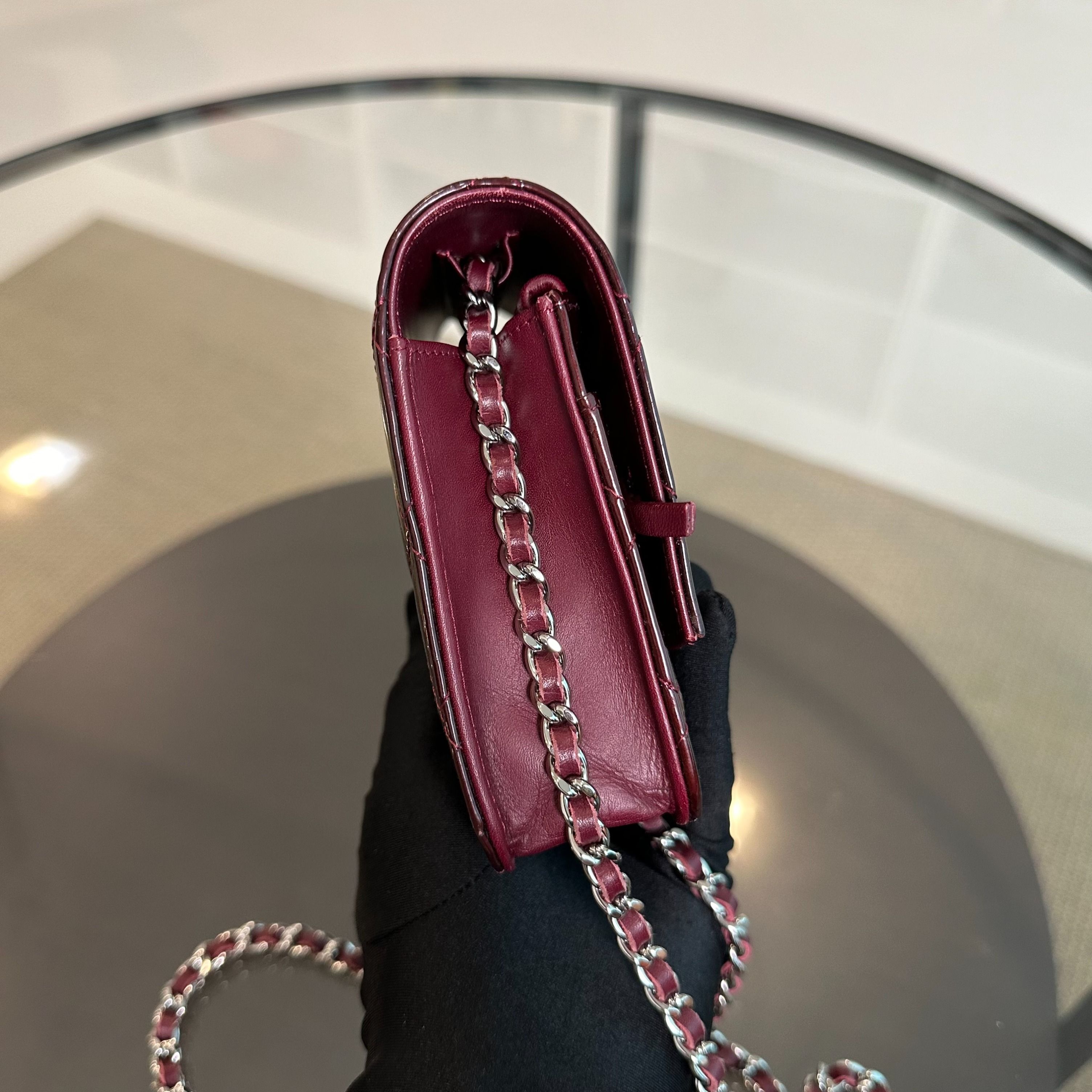 *Receipt* Chanel WOC Wallet On Chain Plum Patent Leather SHW No 18 - Luxury Evermore