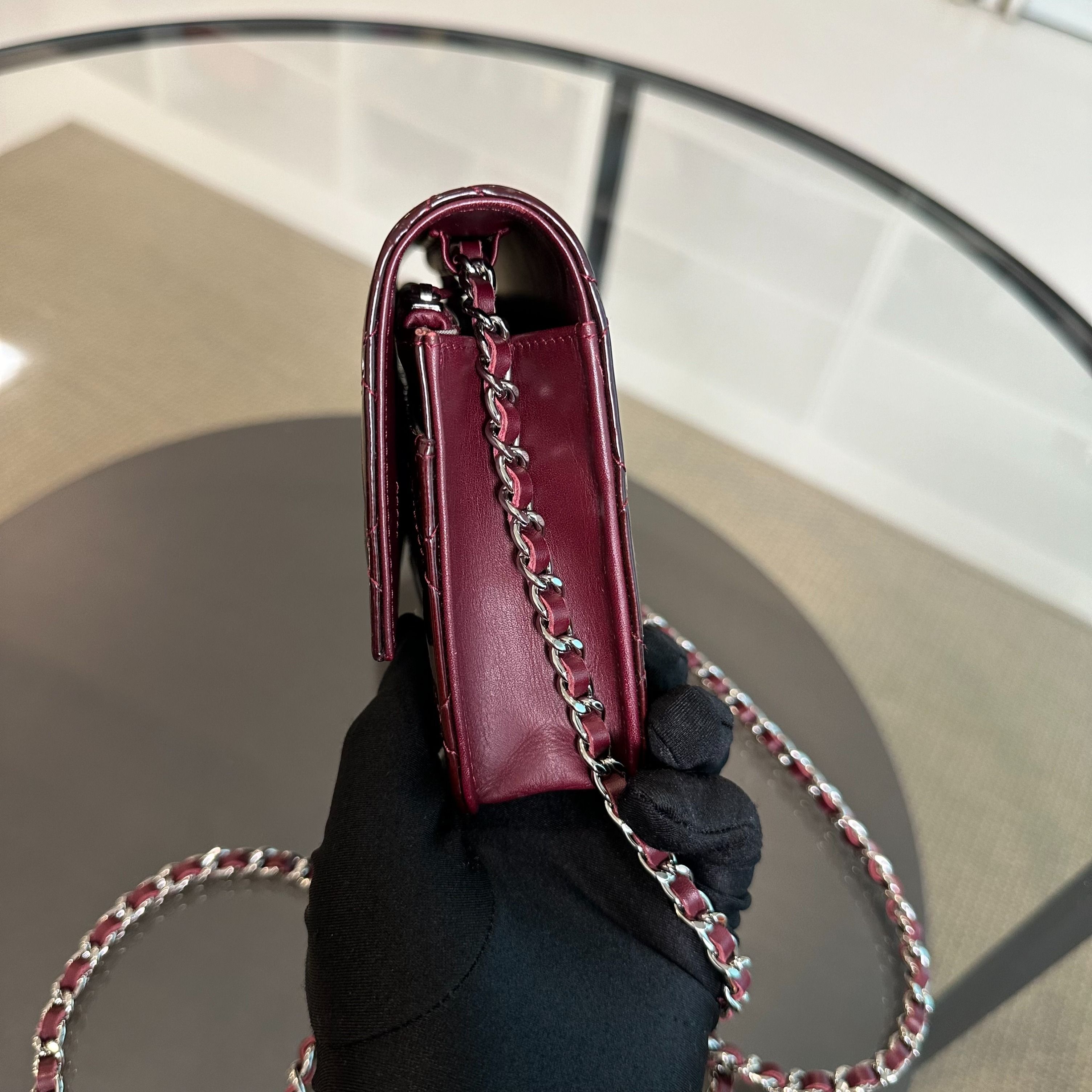 *Receipt* Chanel WOC Wallet On Chain Plum Patent Leather SHW No 18 - Luxury Evermore