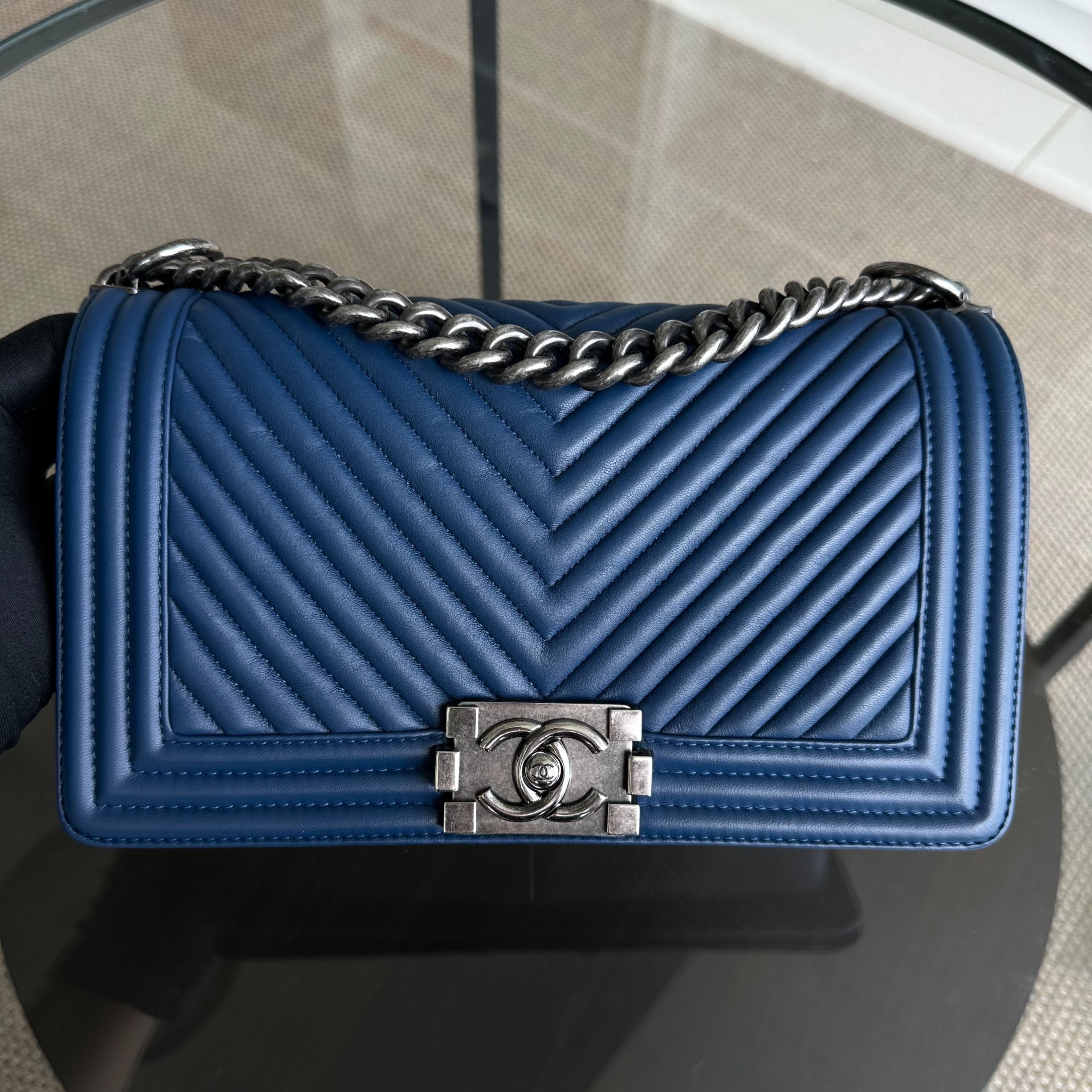 *Receipt, Full Set* Chanel Boy Old Medium 25CM Chevron Lambskin Leboy Dark Blue RSHW No 24 - Luxury Evermore