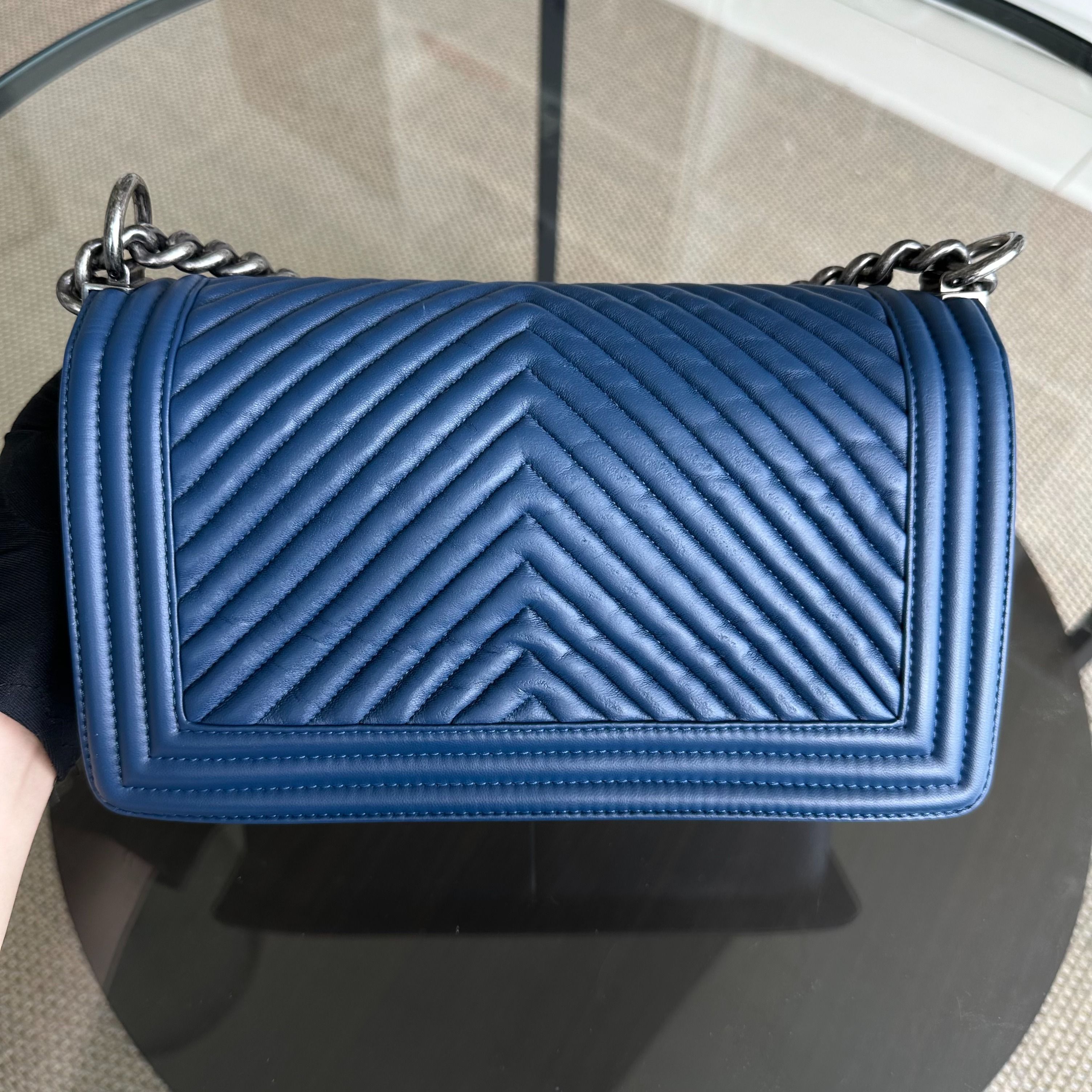 *Receipt, Full Set* Chanel Boy Old Medium 25CM Chevron Lambskin Leboy Dark Blue RSHW No 24 - Luxury Evermore