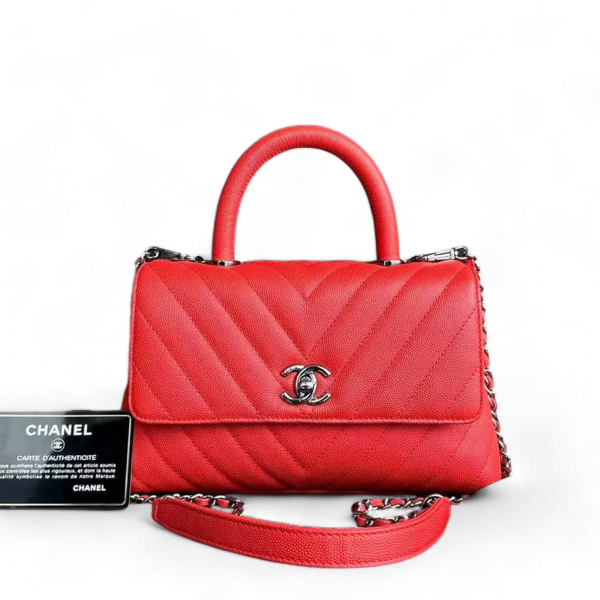 【ヴィンテージ】Rank:S☆Chanel Light Red Small Coco Handle Chanel coco small top handle red caviar flap bag 21p review