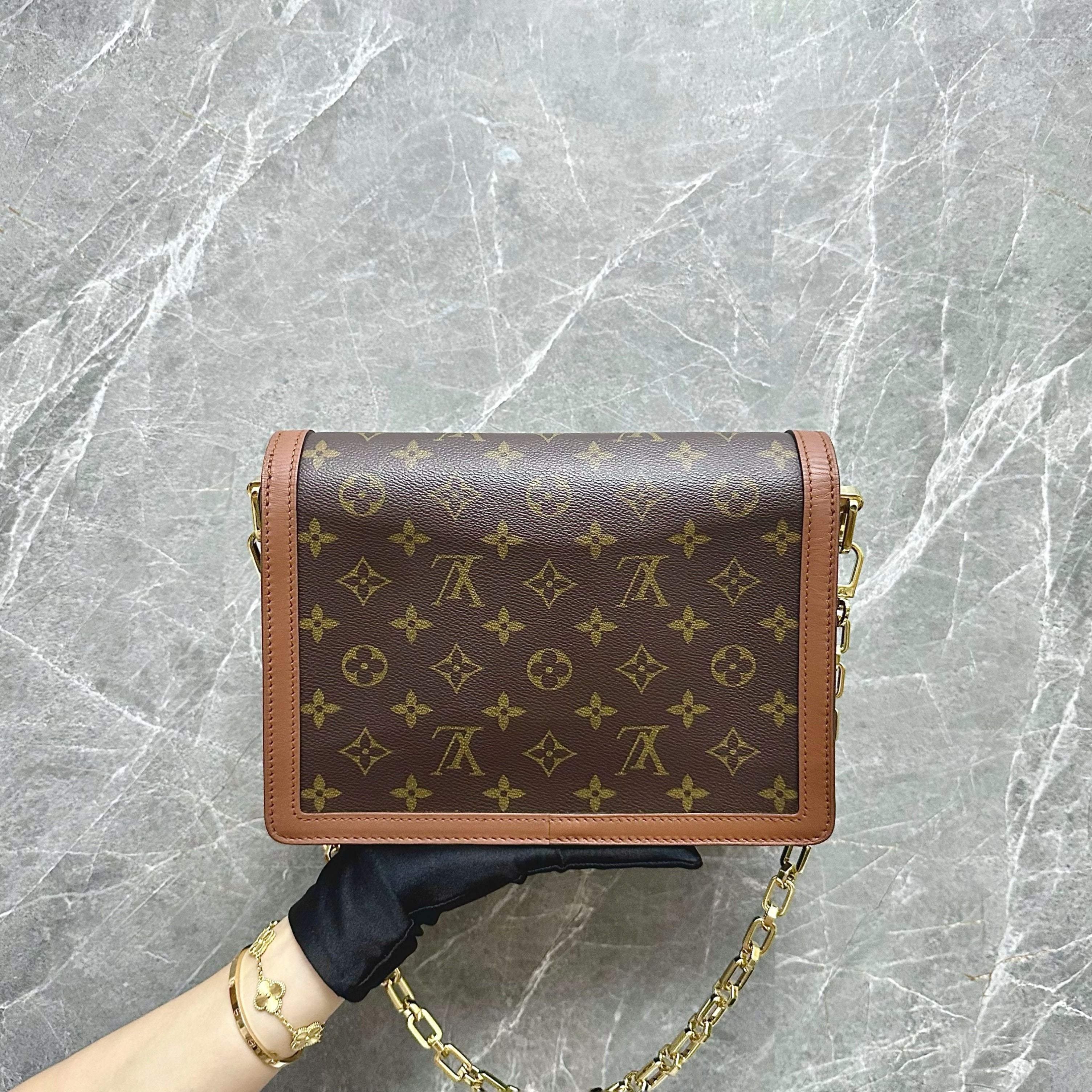 *Receipt* LV Dauphine MM Monogram Shoulder Bag Louis Vuitton - Luxury Evermore