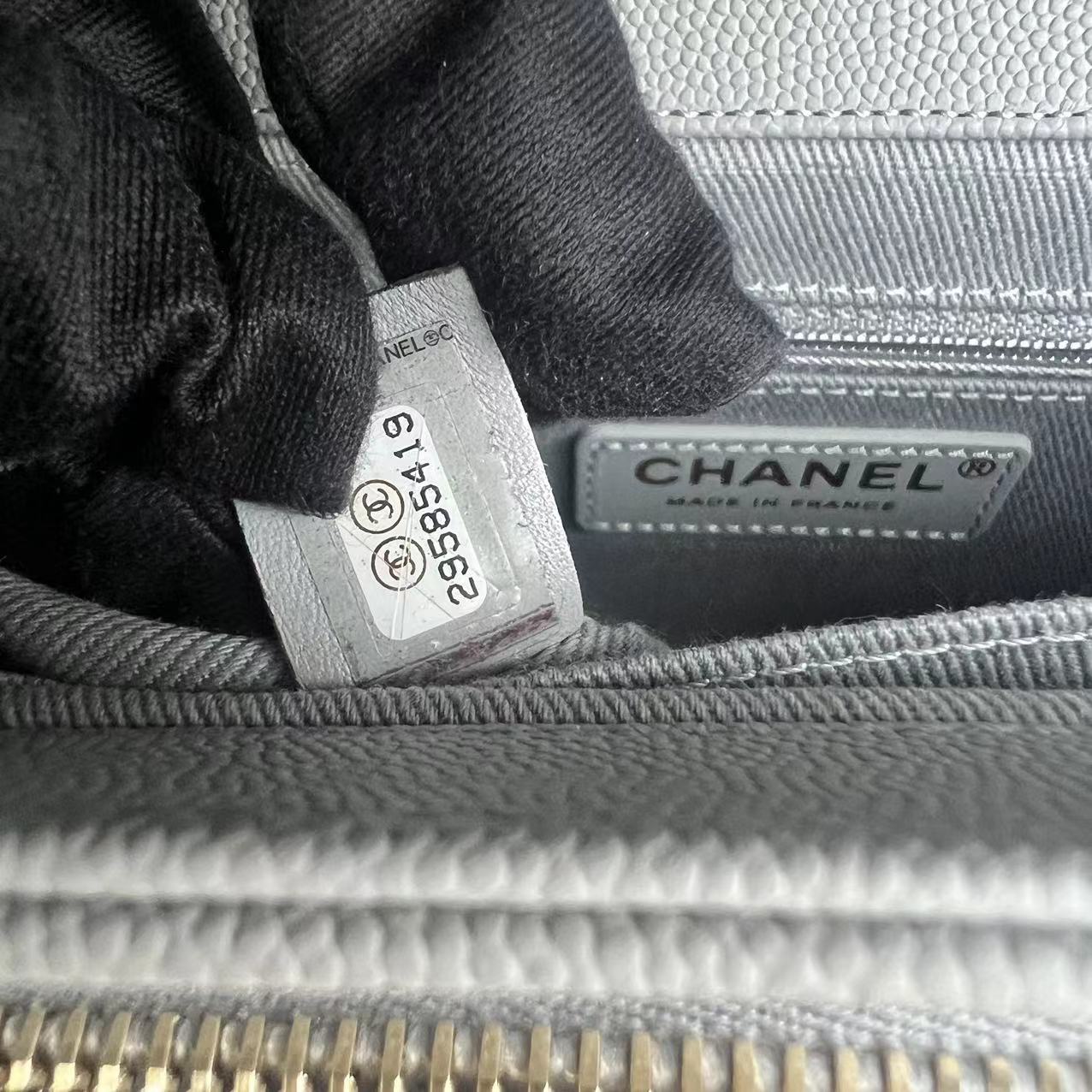 *Unused, 2020* Chanel Caviar Medium Business Affinity 23CM Quilted Calfskin Grey Gray GHW No 29 - Luxury Evermore