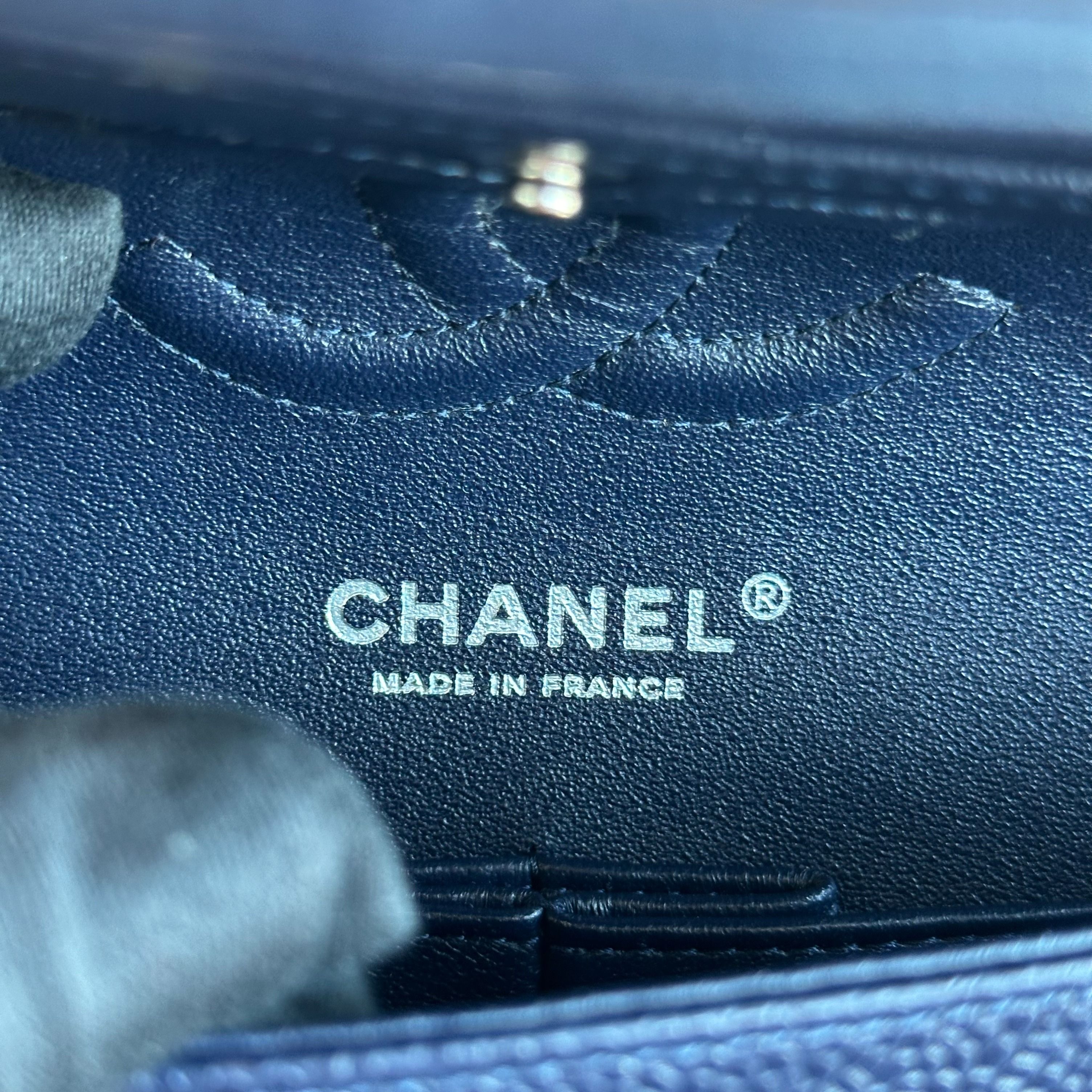 *Unused* Chanel Caviar Medium Classic Flap 25CM Quilted Calfskin Dark Blue SHW No 19 - Luxury Evermore