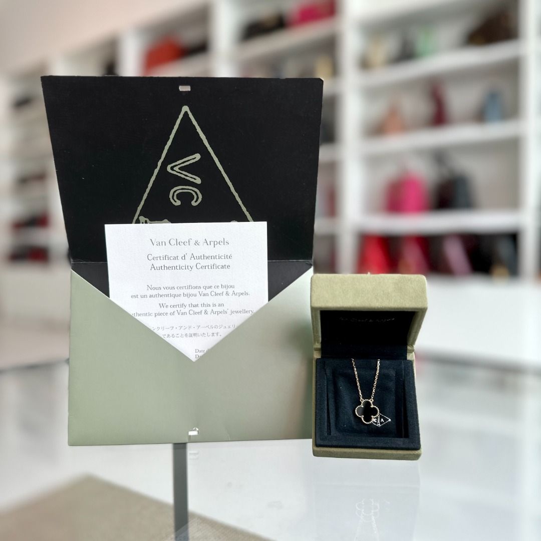 Van Cleef & Arpels VCA Vintage Alhambra Onyx Pendant Necklace 18K Yellow Gold - Luxury Evermore