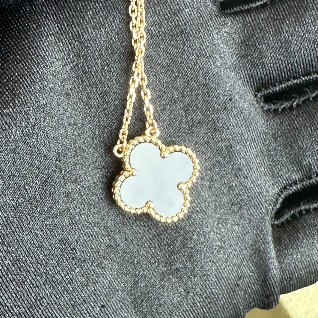 Van Cleef & Arpels VCA Vintage Alhambra Onyx Pendant Necklace 18K Yellow Gold - Luxury Evermore