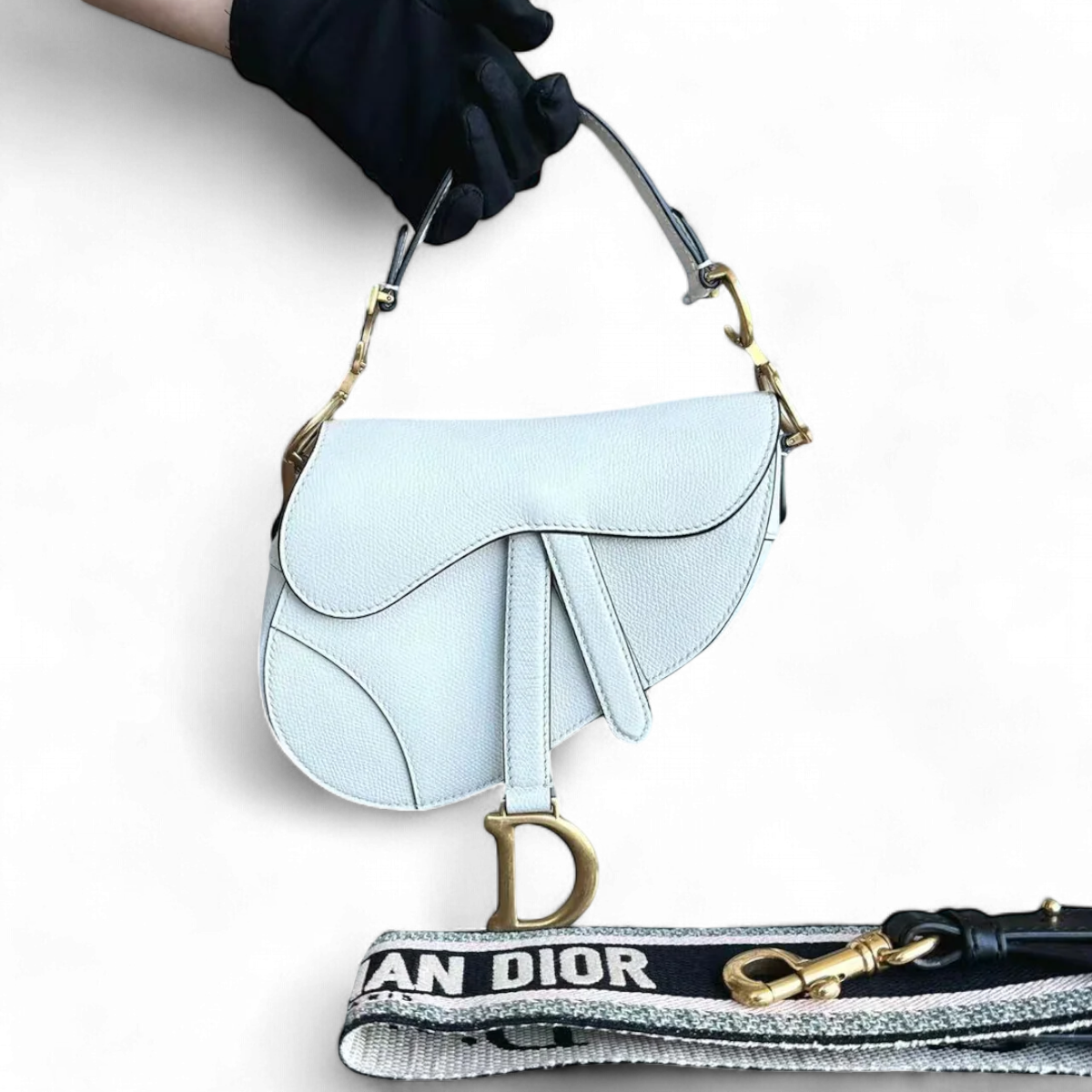 *With Strap, Grained Calfskin* Dior Saddle Small 21CM Grained Calfskin White GHW